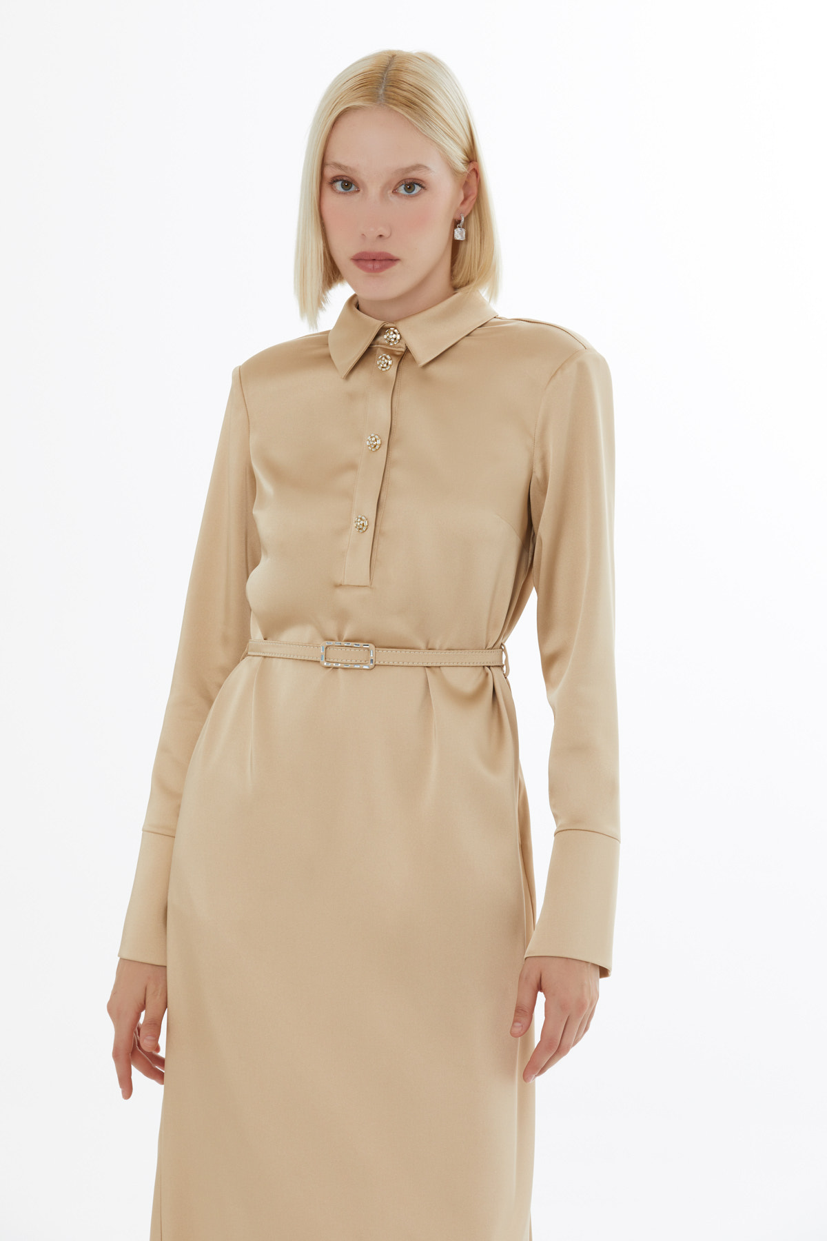 Uzun Kollu Yakalı Kemerli Uzun Elbise