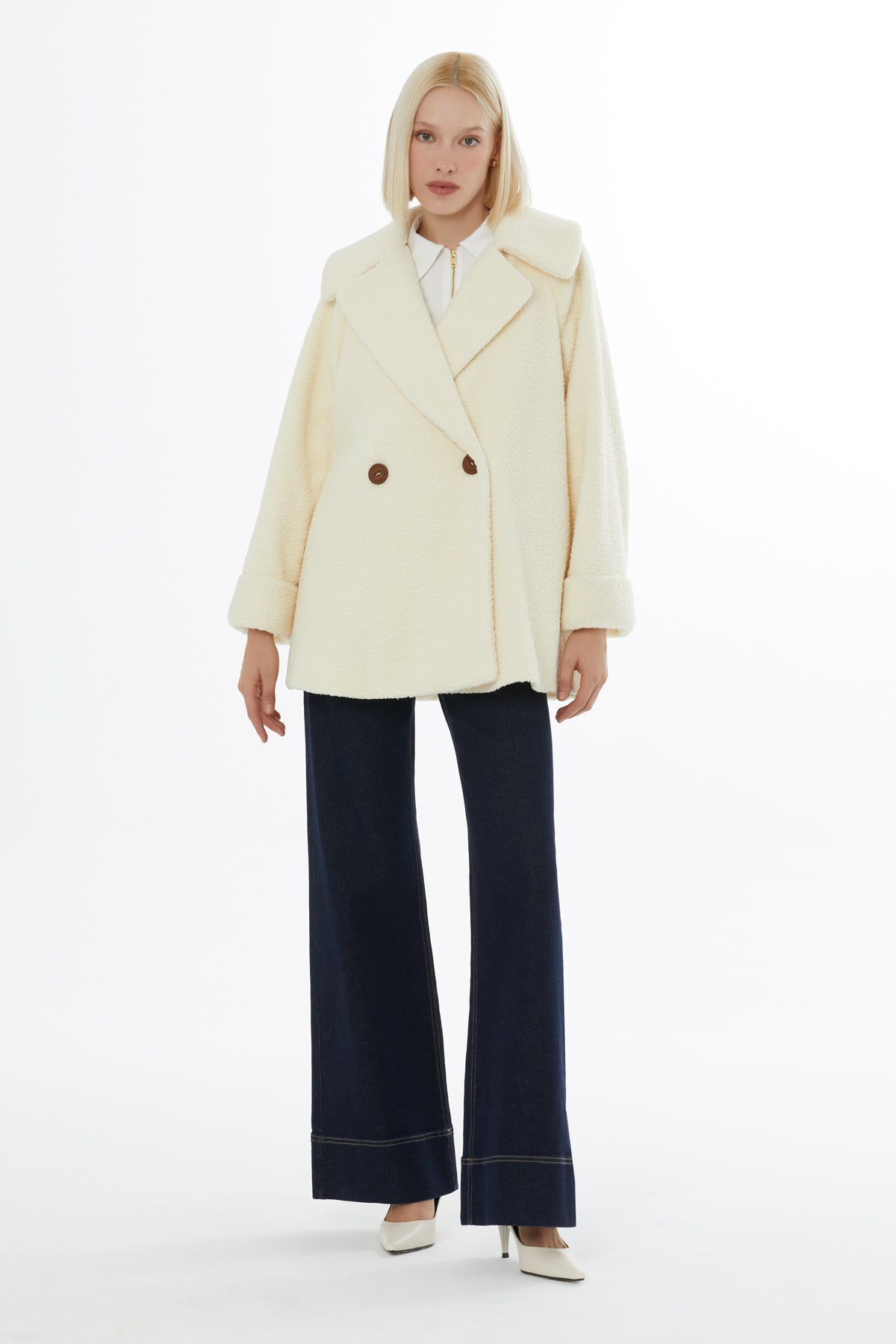 Kruvaze Kesim Duble Kollu Oversıze Peluş Ekru Kaban