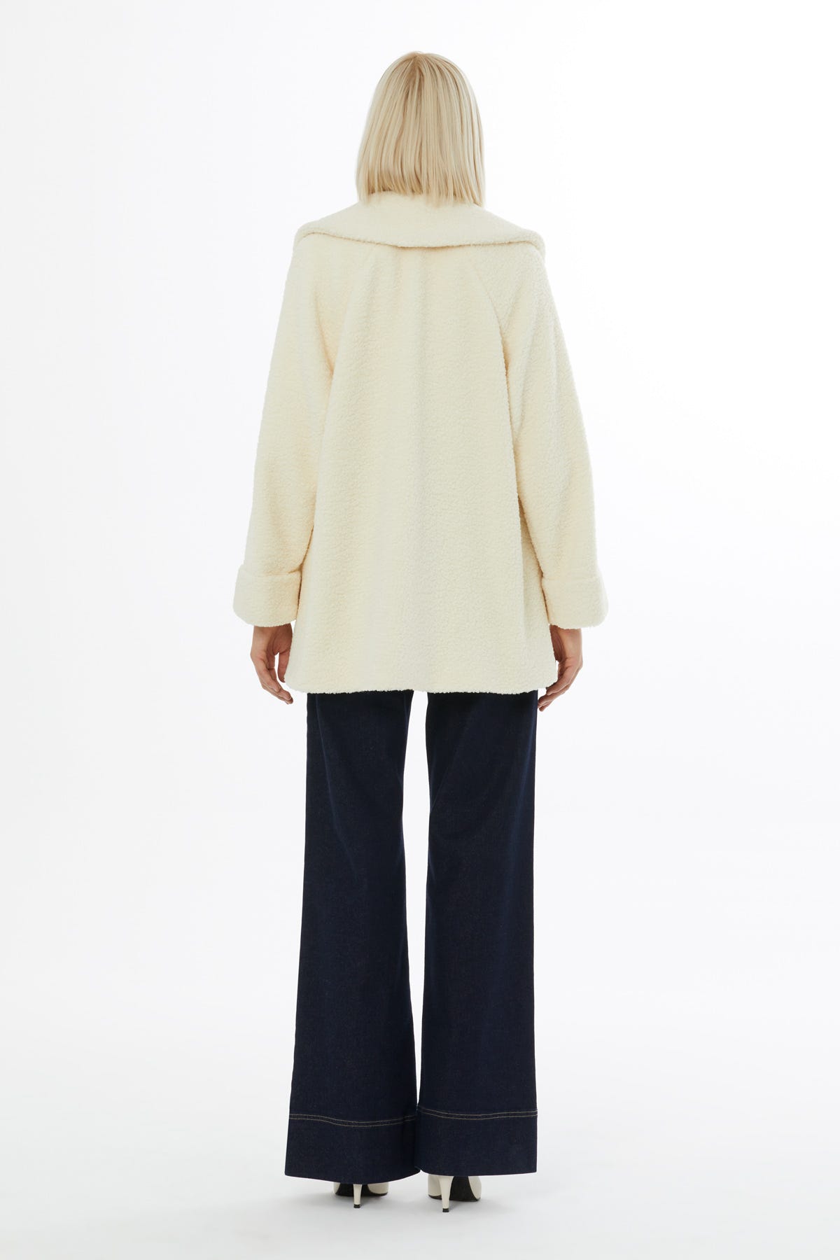 Kruvaze Kesim Duble Kollu Oversıze Peluş Ekru Kaban