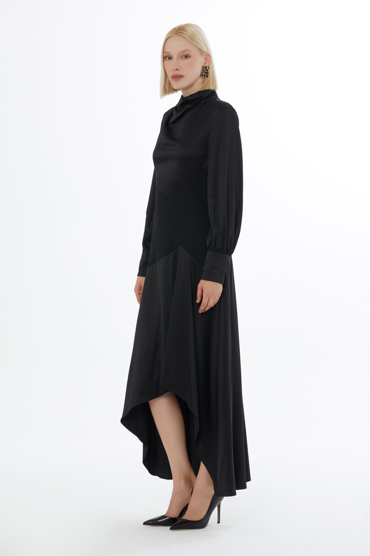 Degaje Yakalı Bel Detaylı Midi Elbise