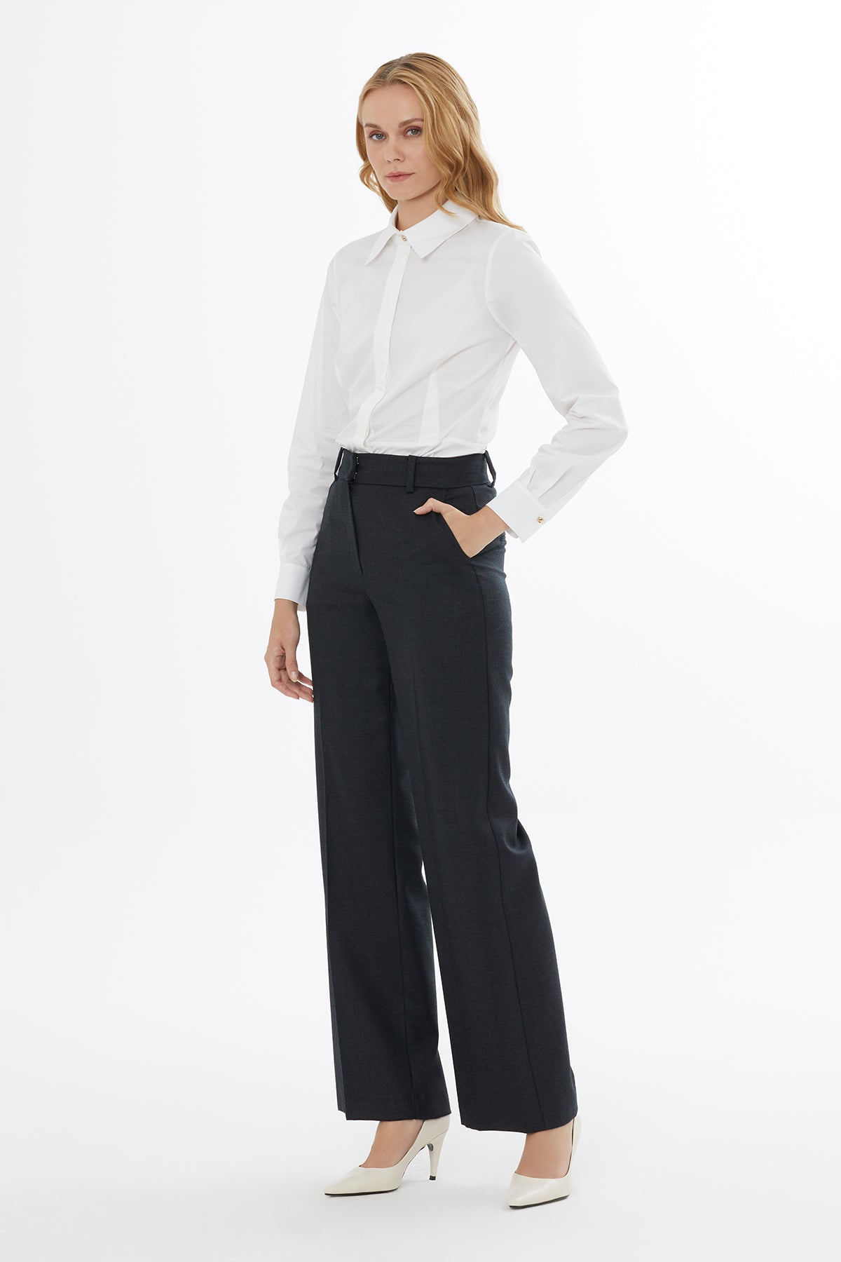 Fermuarlı Ve Agraf Kapamalı Bol Kesim Pantolon