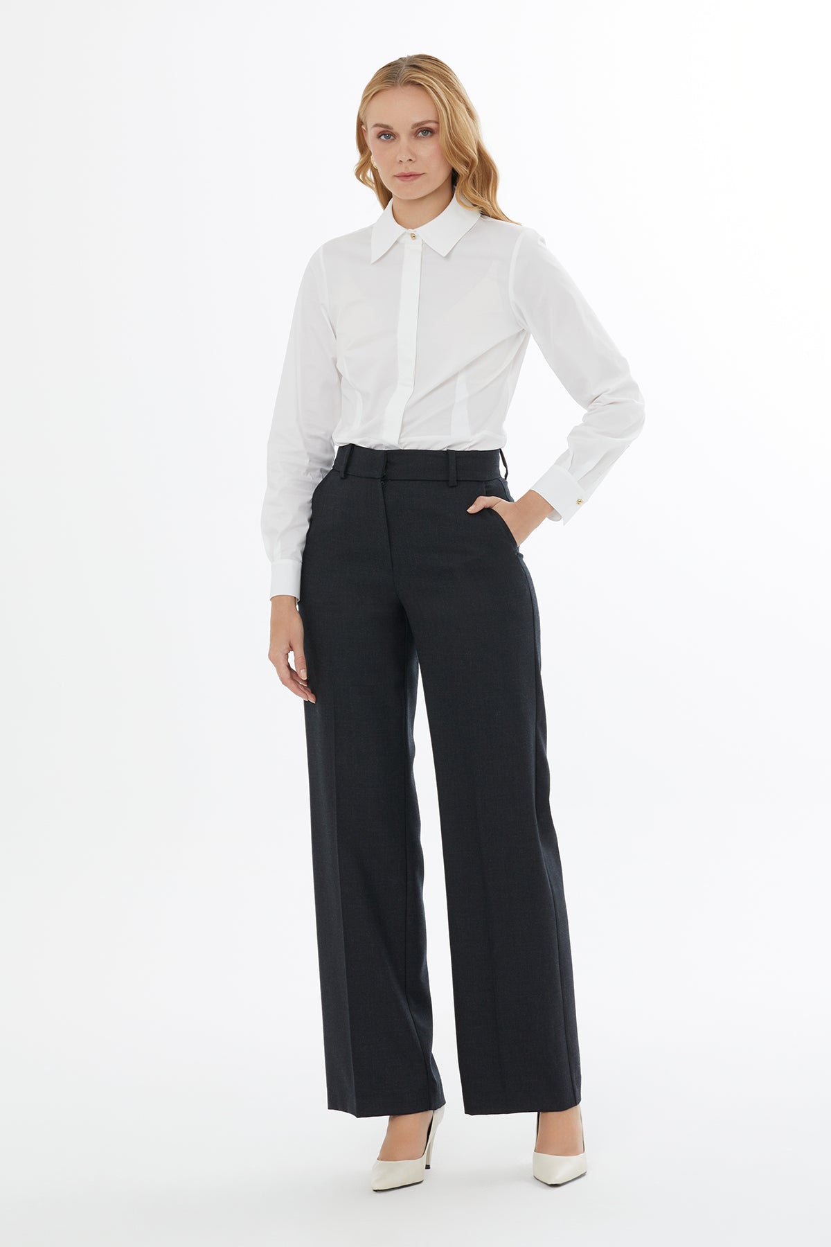 Fermuarlı Ve Agraf Kapamalı Bol Kesim Pantolon