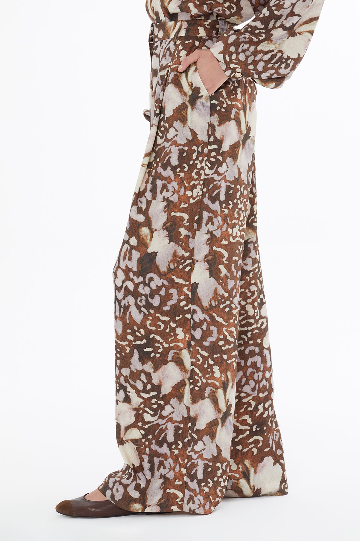 Ön Orta Fermuar Ve Agraf Kapamalı Bol Kadın Pantolon