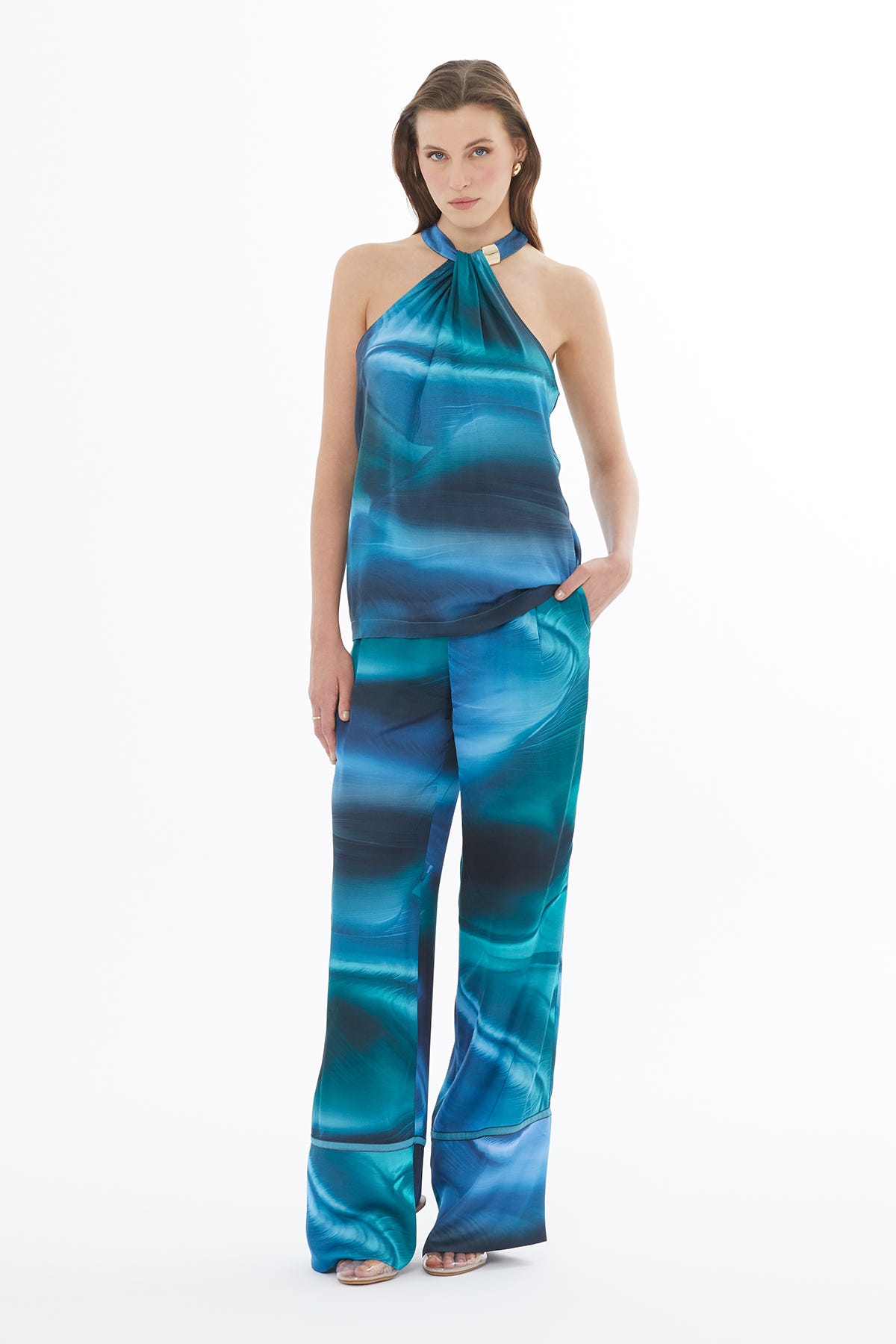 Önü Tokalı Arka Orta Düğmeli Kadın Bluz