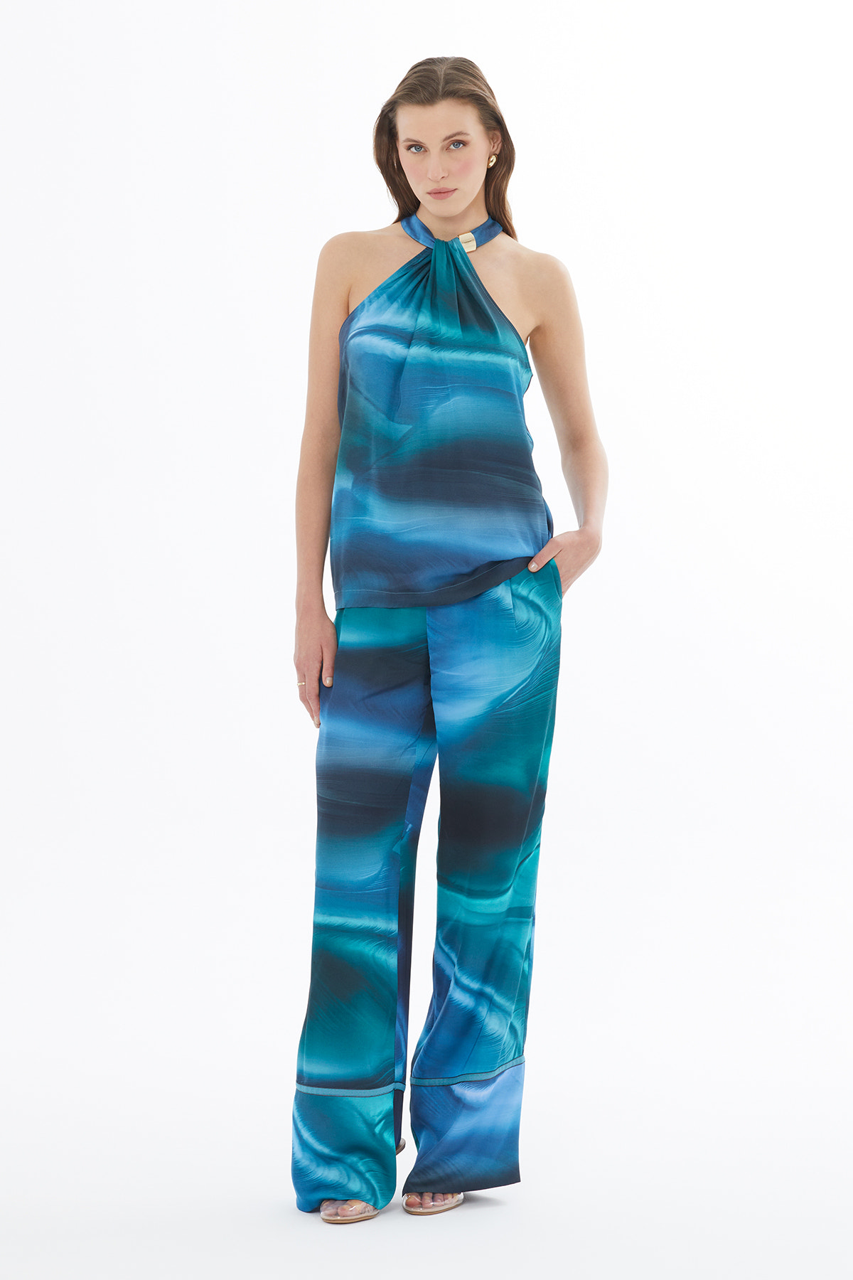 Önü Tokalı Arka Orta Düğmeli Kadın Bluz