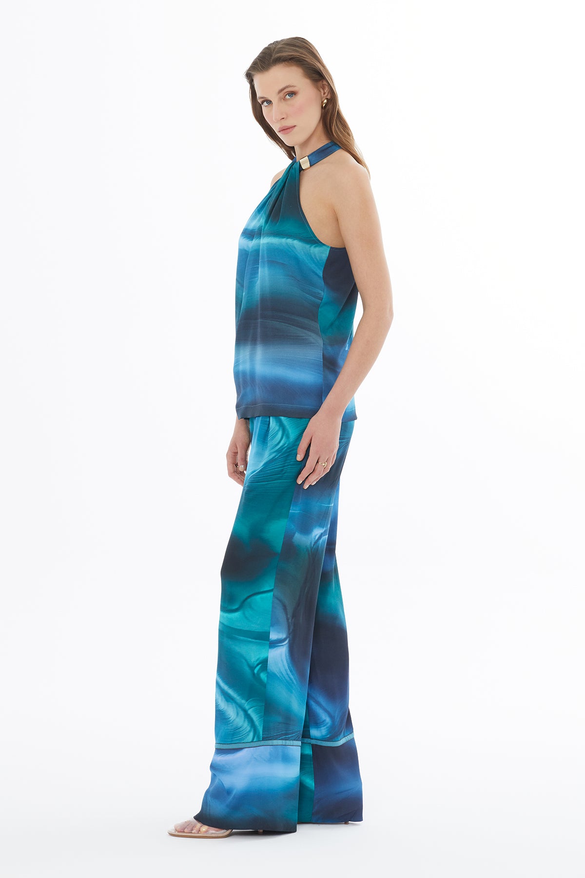 Önü Tokalı Arka Orta Düğmeli Kadın Bluz