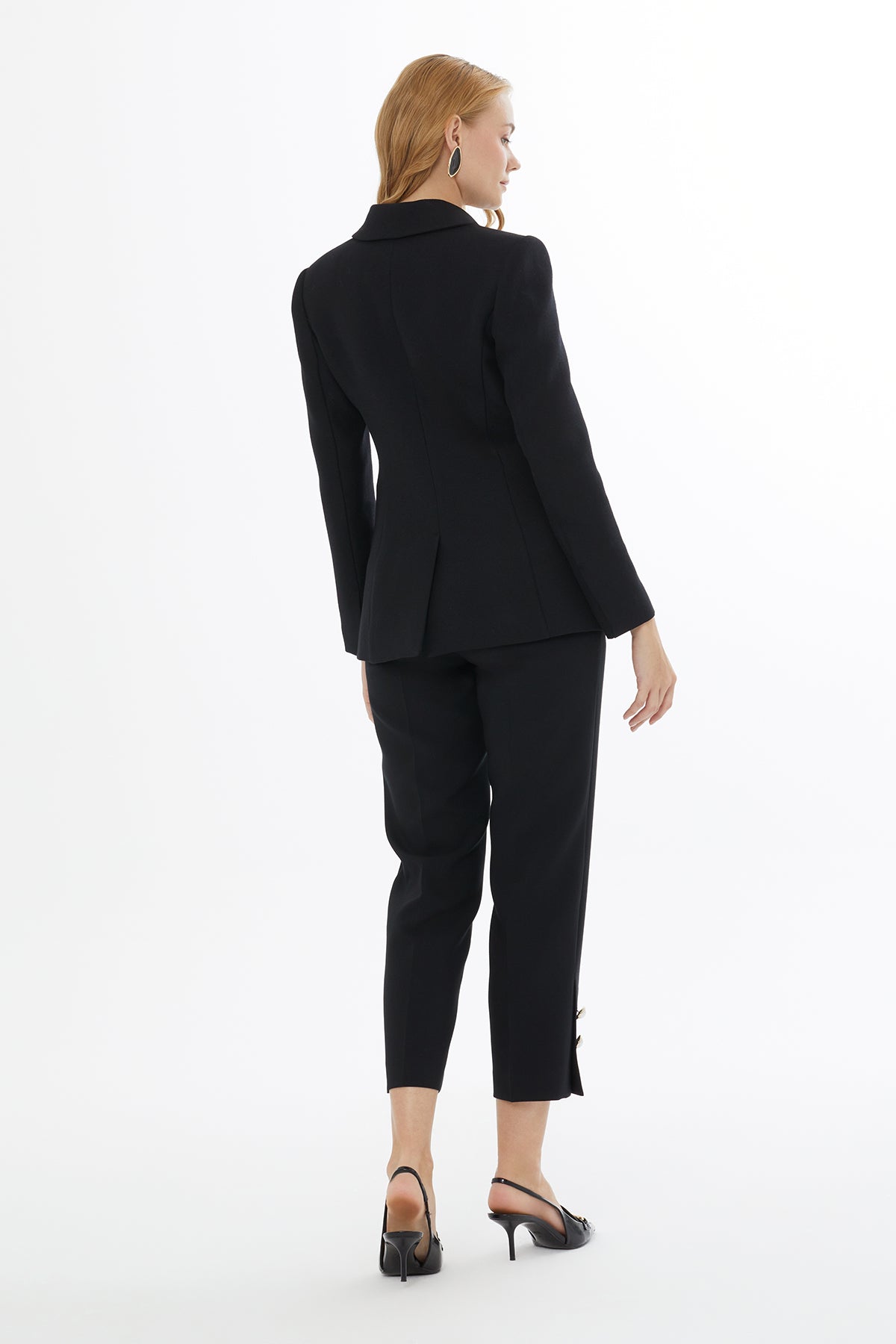 Düğmeli Kemerli Kadın Ceket