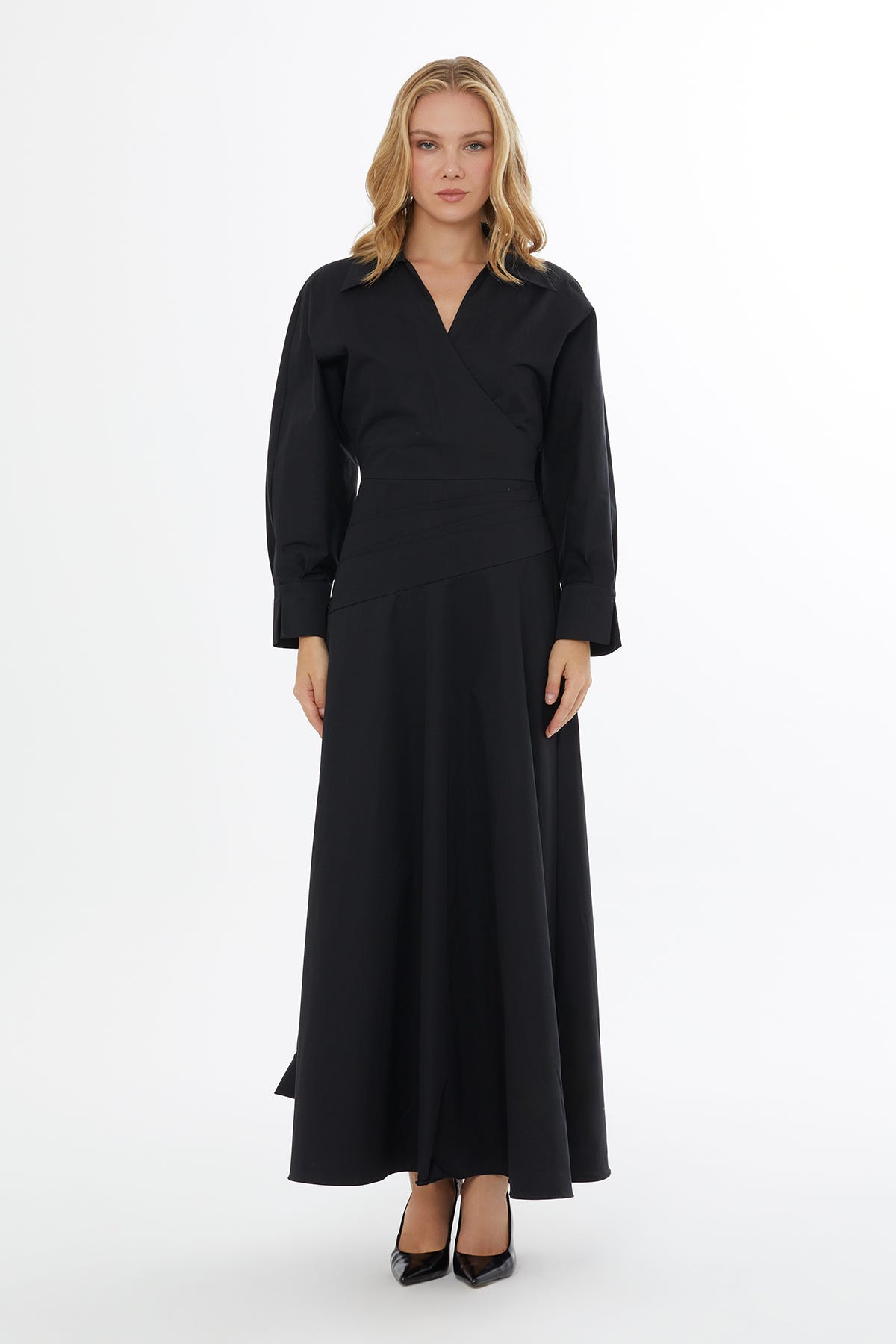 Önü Pili Dikişli Arkası Gizli Fermuarlı Uzun Elbise