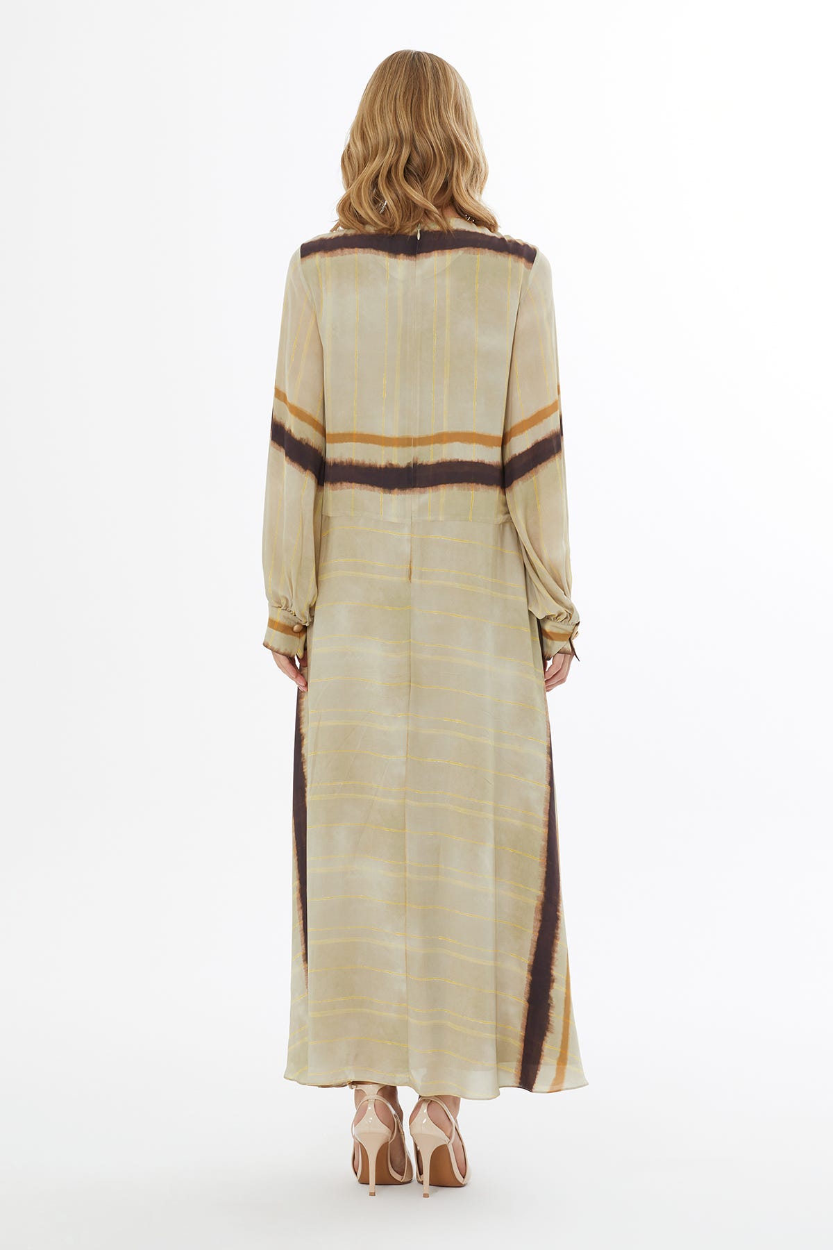 Yakası Boncuk İşlemeli Astarlı Uzun Elbise