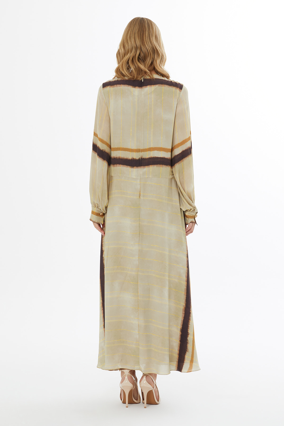 Yakası Boncuk İşlemeli Astarlı Uzun Elbise