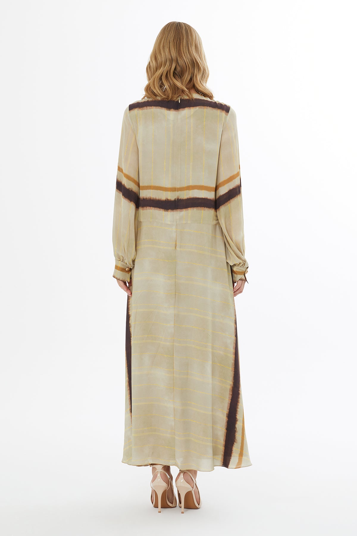 Yakası Boncuk İşlemeli Astarlı Uzun Elbise