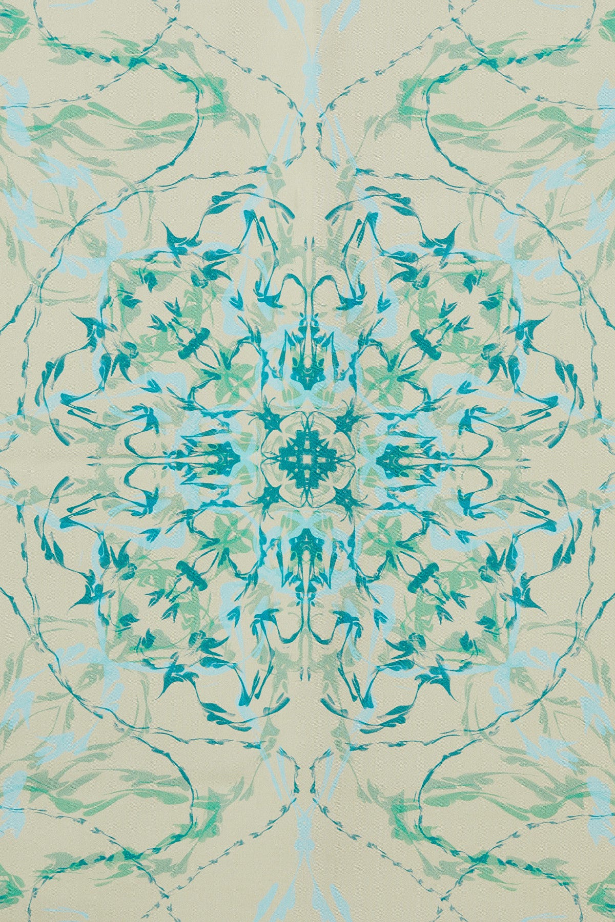 Simetrik Soyut Desenli Eşarp