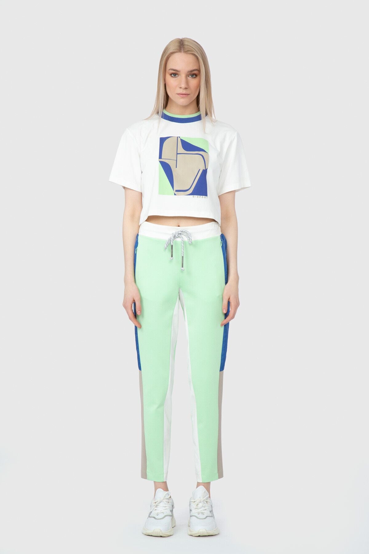 Baskılı Triko Bant Detaylı Crop T-shirt
