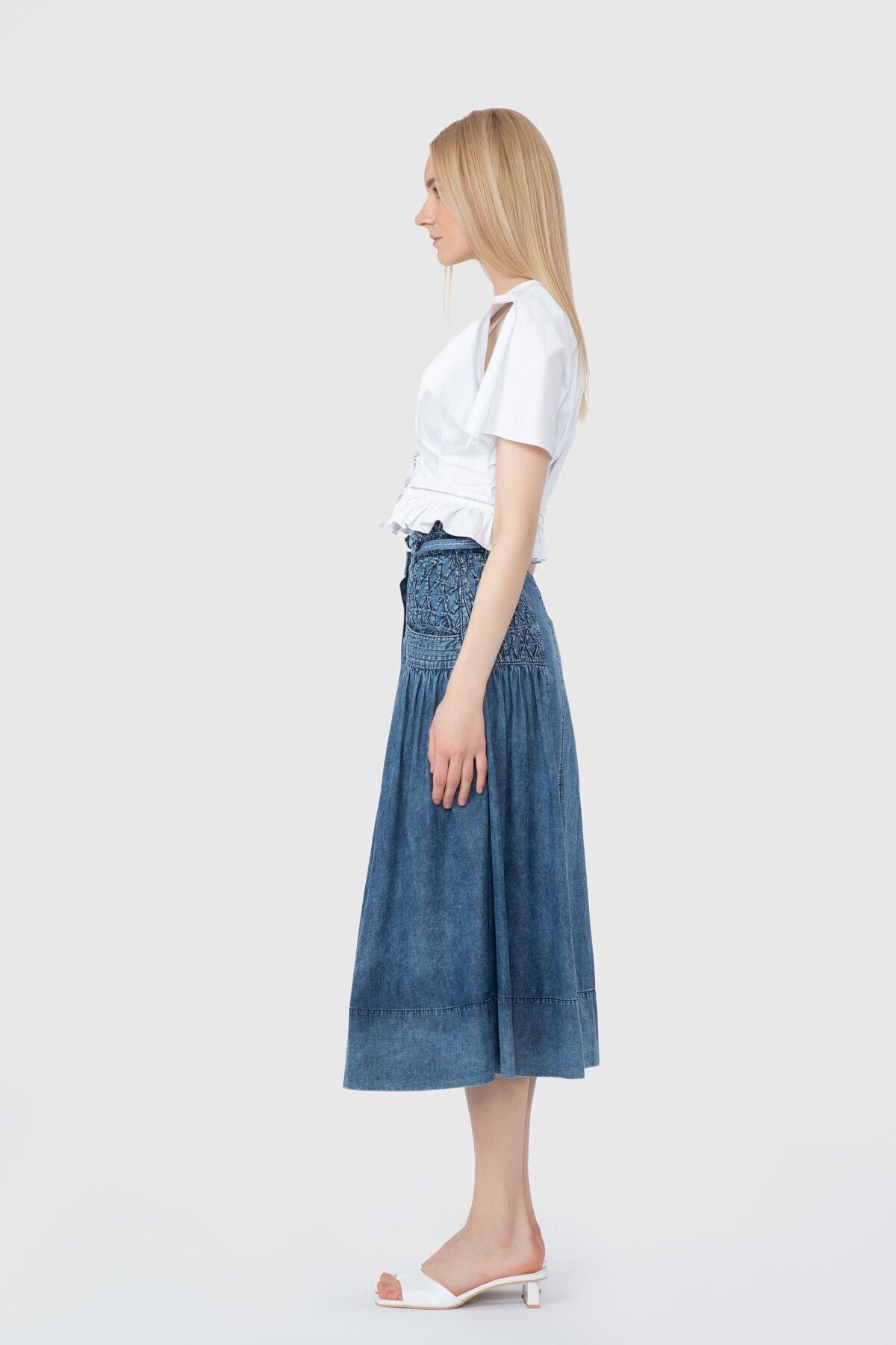 Şerit Ve Fırfır Detaylı V Yaka Crop Boy Poplin Bluz