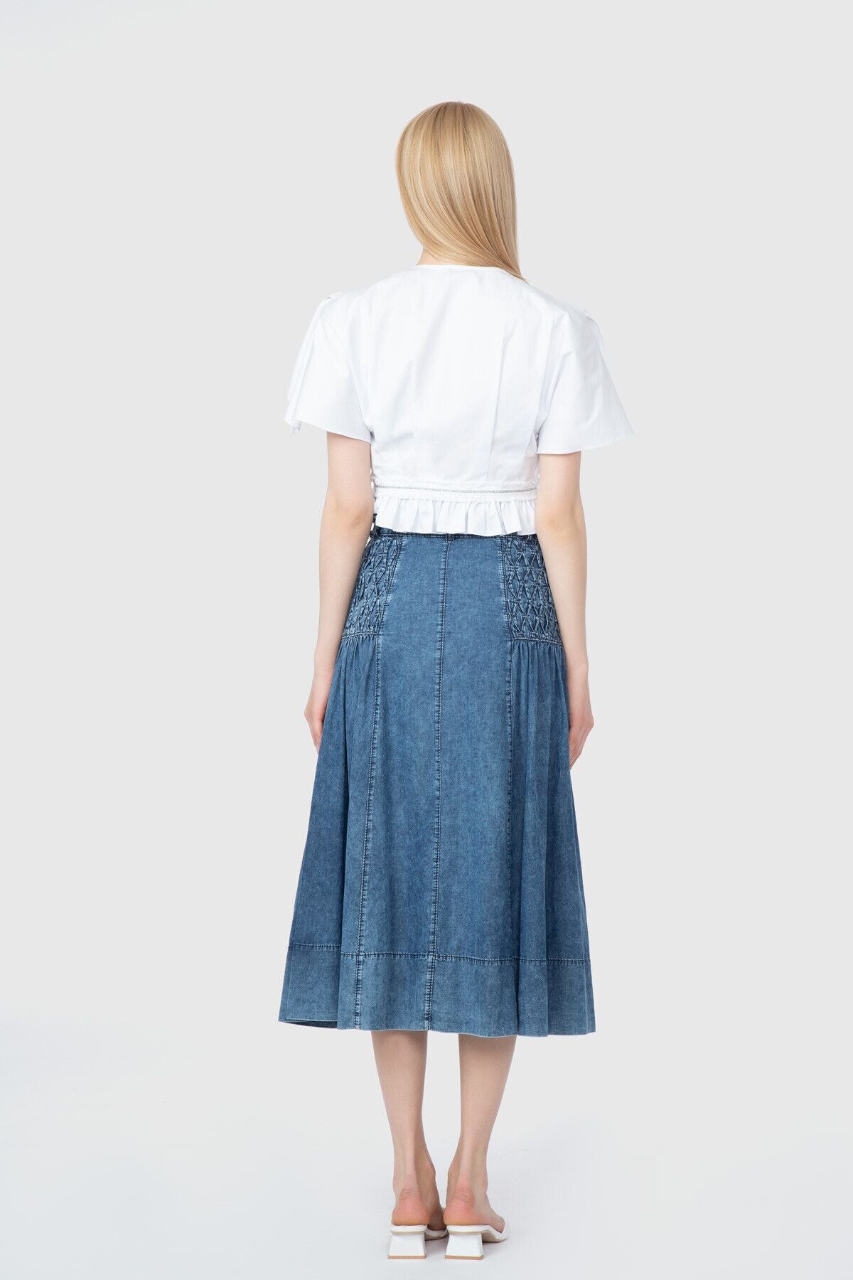 Şerit Ve Fırfır Detaylı V Yaka Crop Boy Poplin Bluz