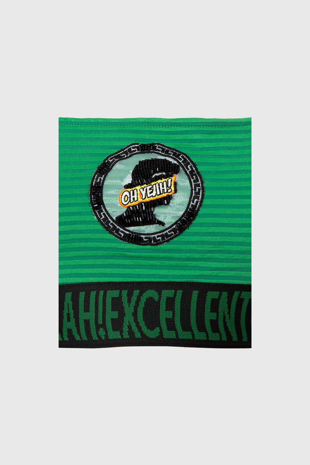 Nakış Arma Detaylı Şerit Yazılı Askılı Crop Top