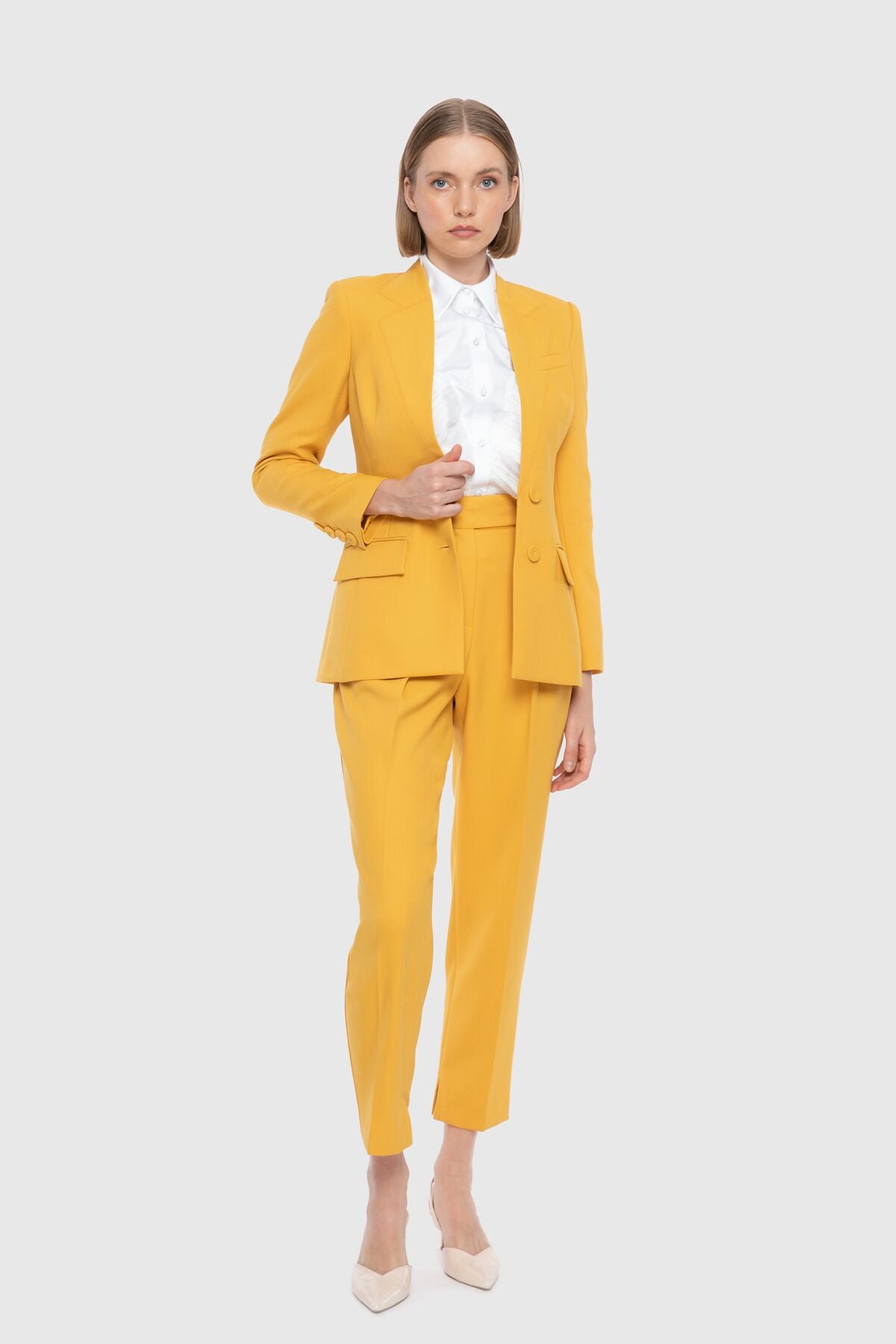 Yakası Dikiş Detaylı Klasik Blazer Ceket
