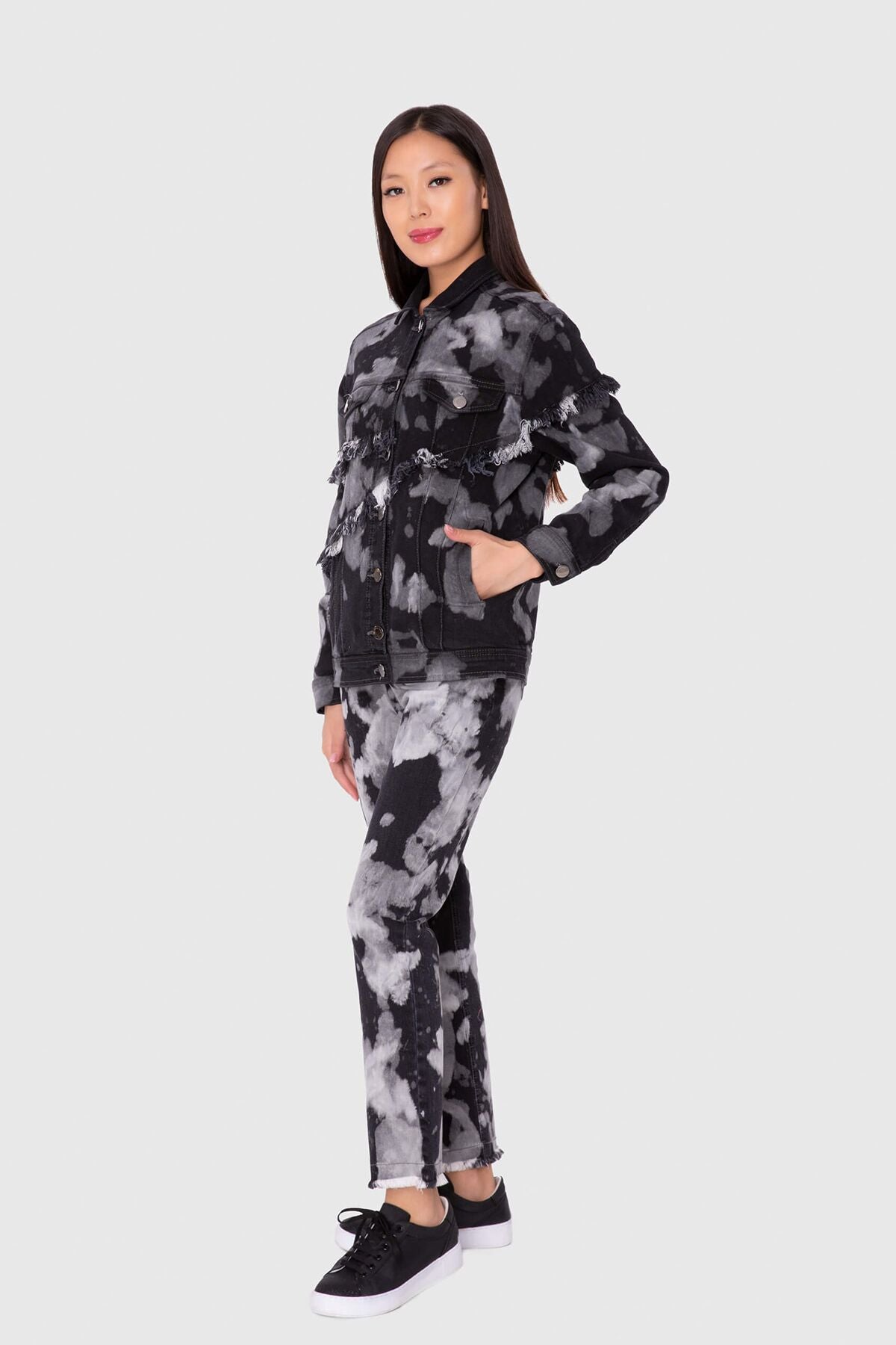 Jakronlu Ve Kontrast Batik Yıkamalı Jean Ceket