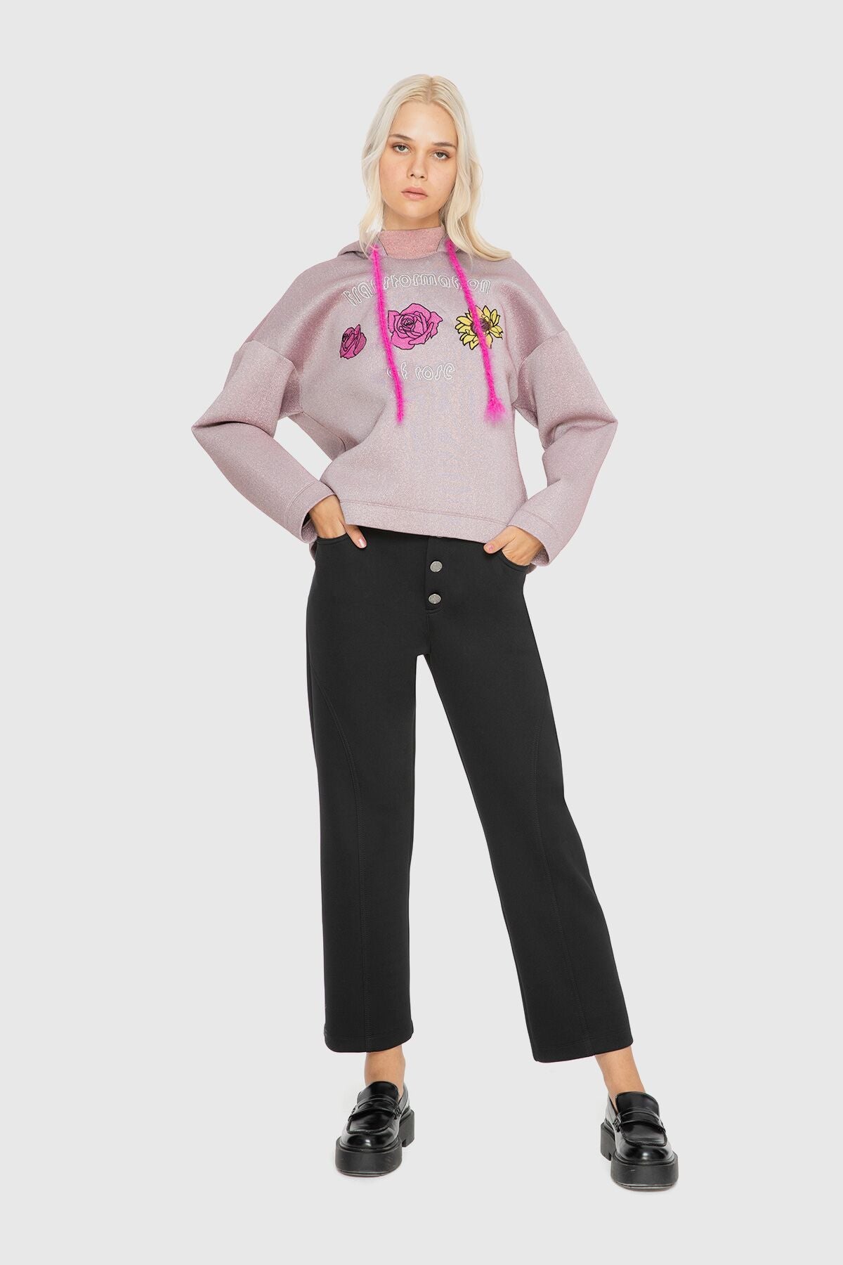 Nakış Detaylı Kapüşonlu Sweatshirt