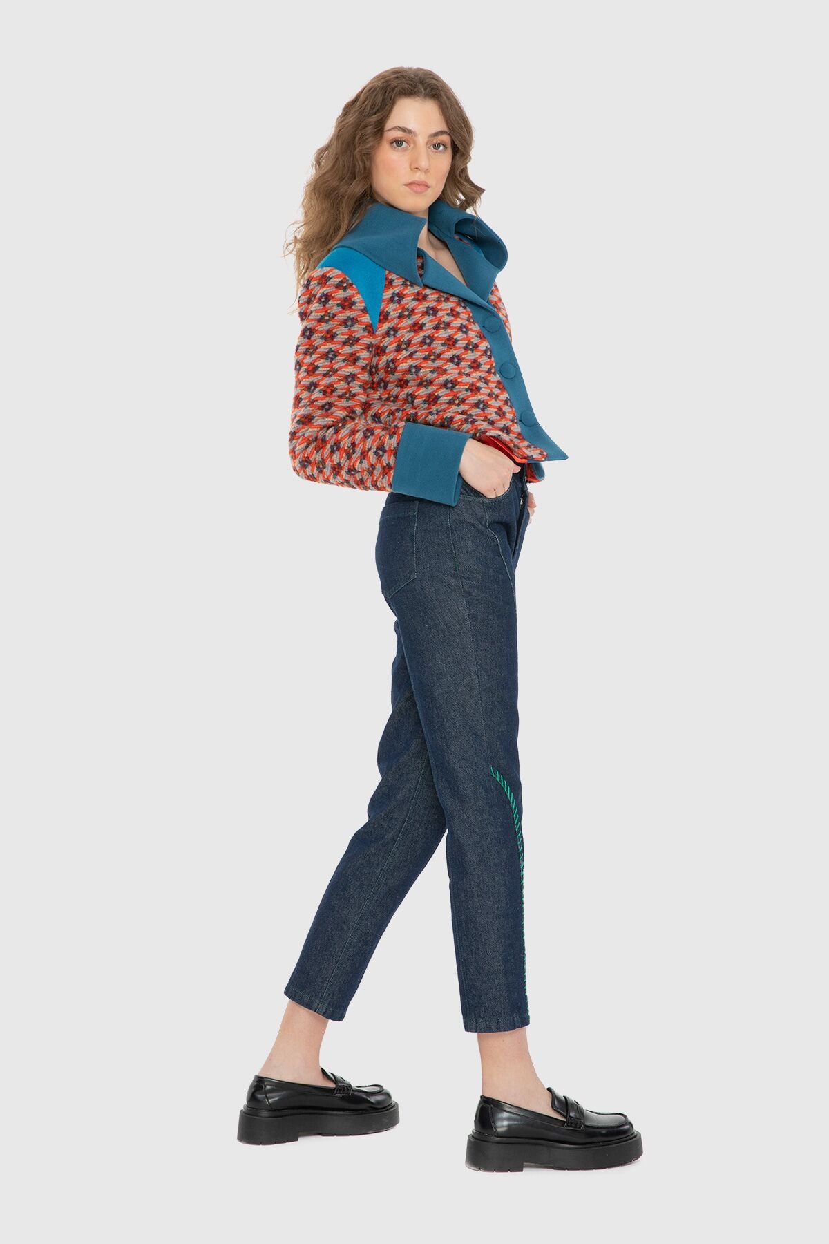 Desenli İki Renkli Düğmeli Ceket