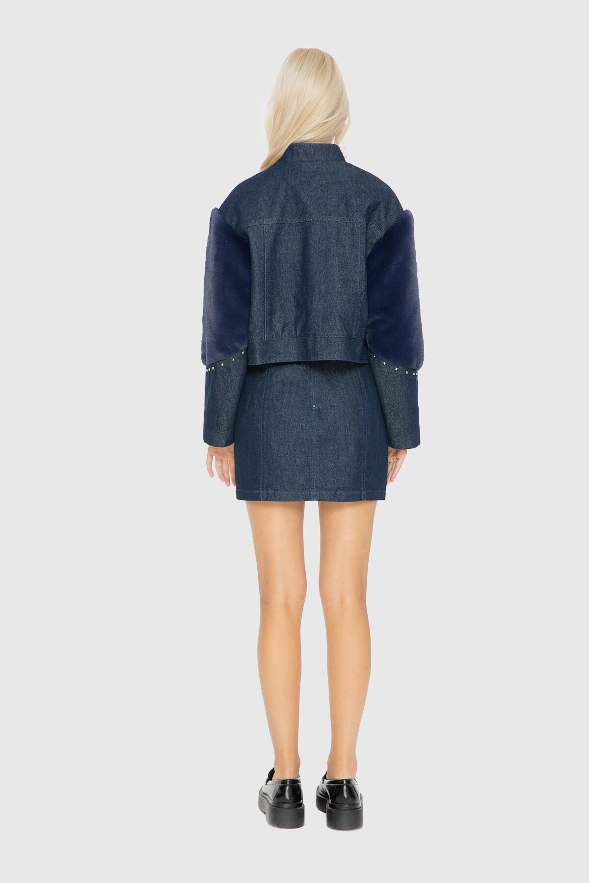 Trok Ve Peluş Detaylı Jean Ceket