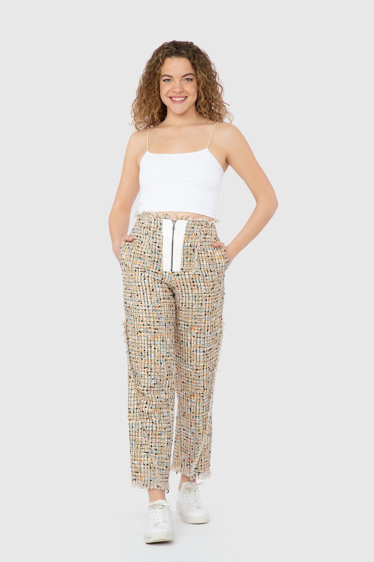 Püskül Ve Garni Detaylı Pantolon