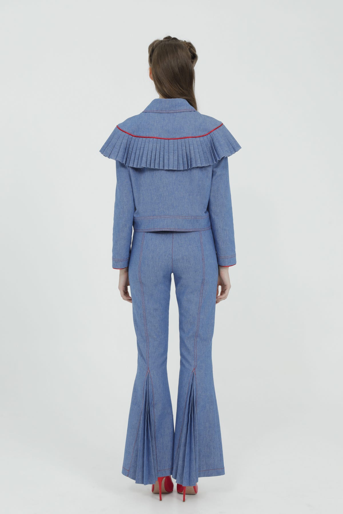 Omuz Plise Detaylı Önü Fermuarlı Ceket