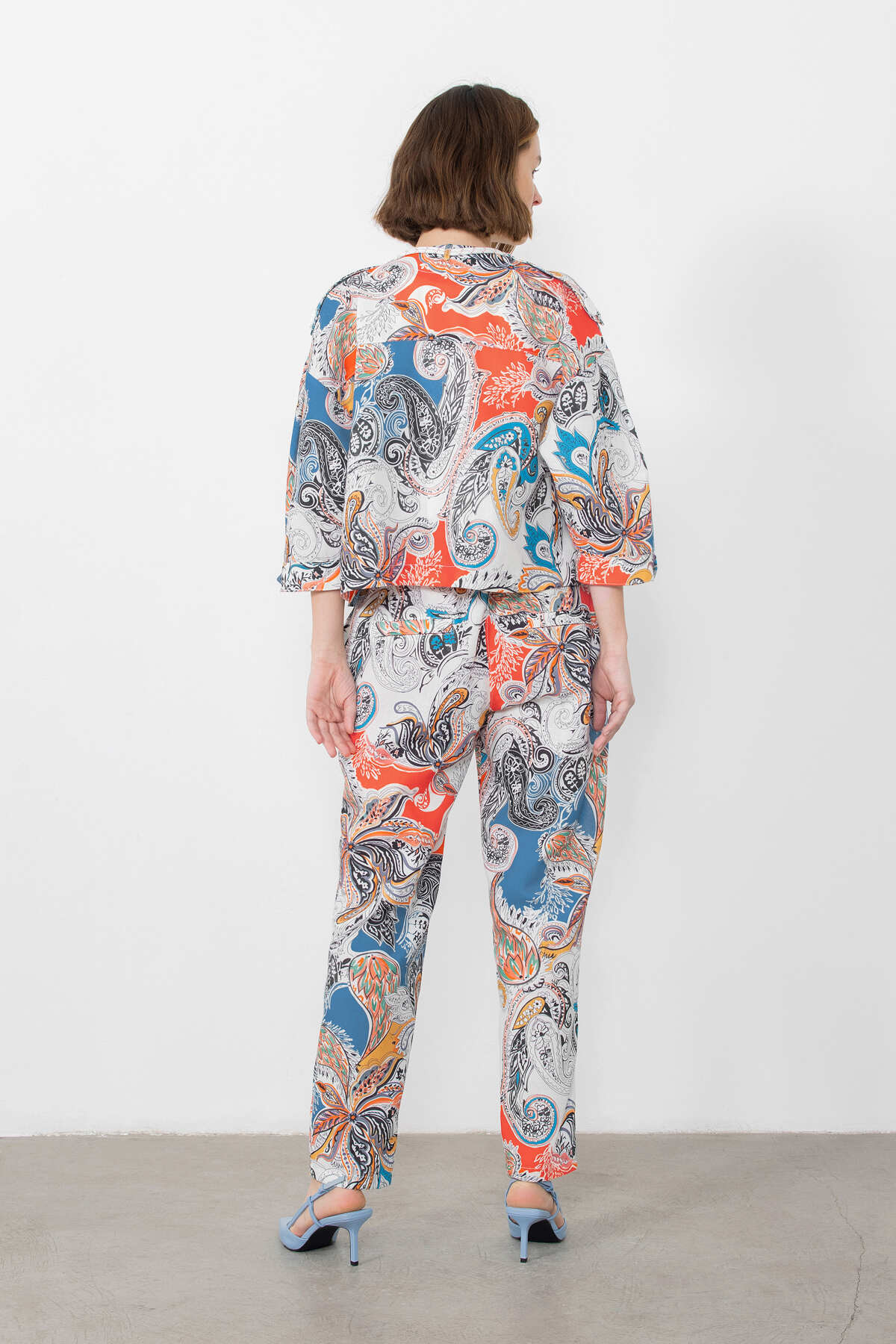 Yakası Bağcık Detaylı Apoletli Ceket