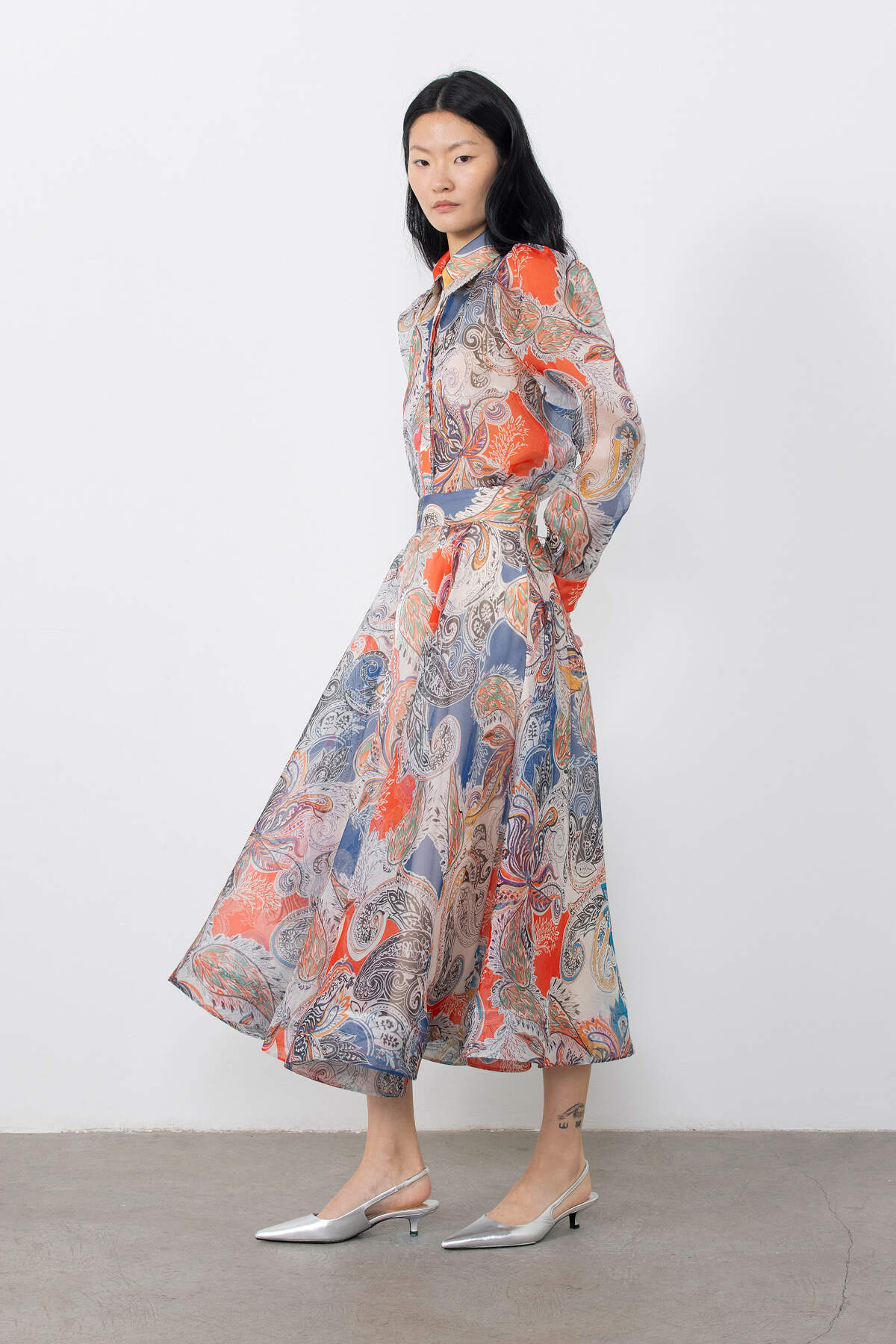 Desenli Organze Kloş Etek