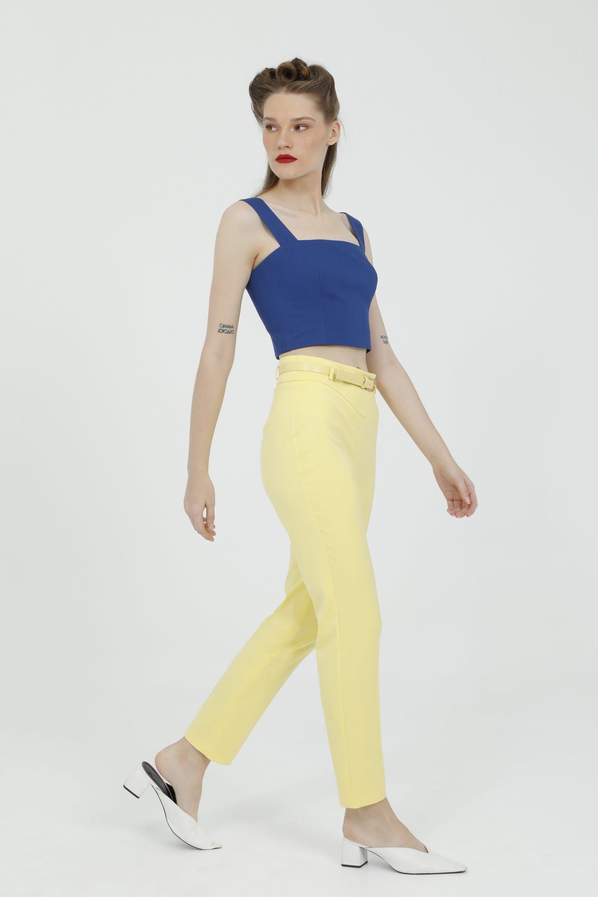 Kalın Askılı Crop Top