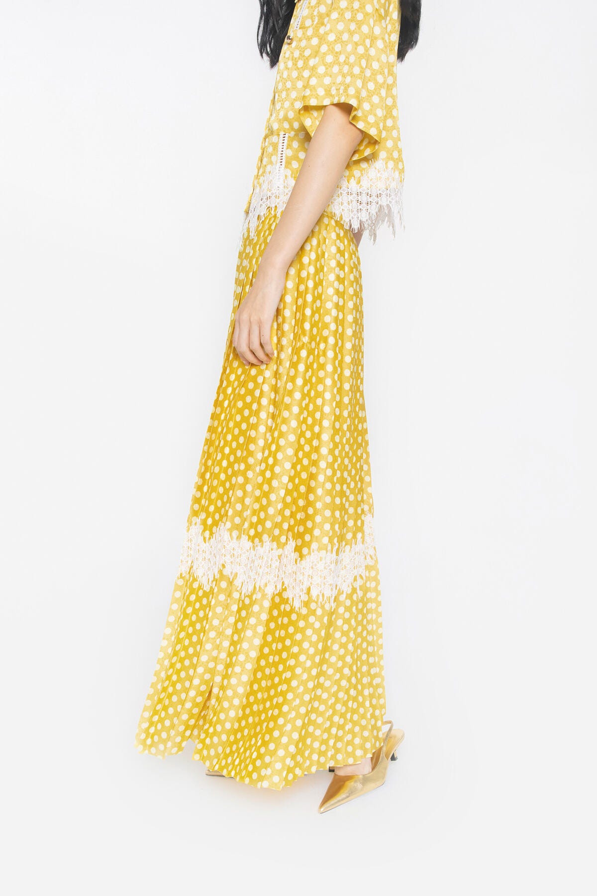 Piliseli Dantel Aksesuarlı Etek