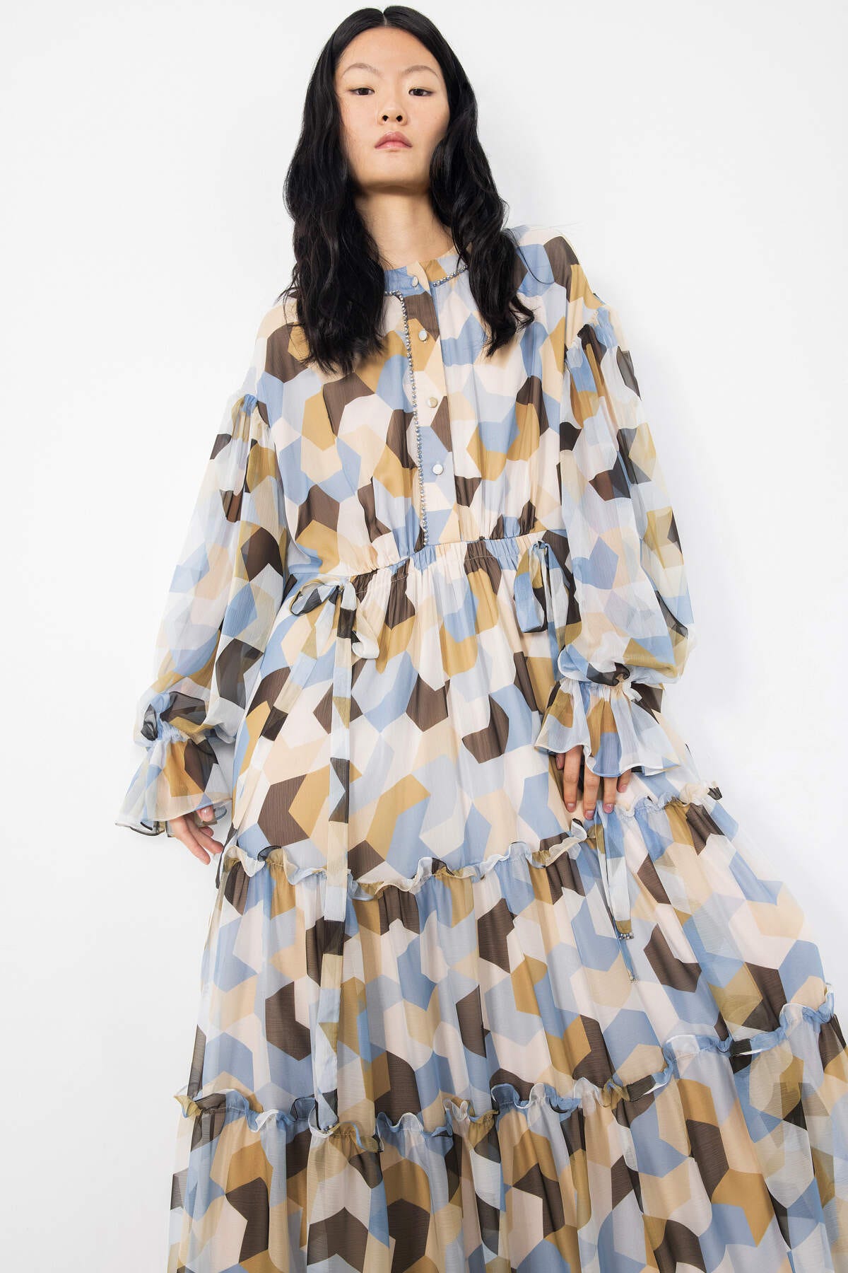 Bağlama Detaylı İşlemeli Desenli Uzun Kloş Elbise