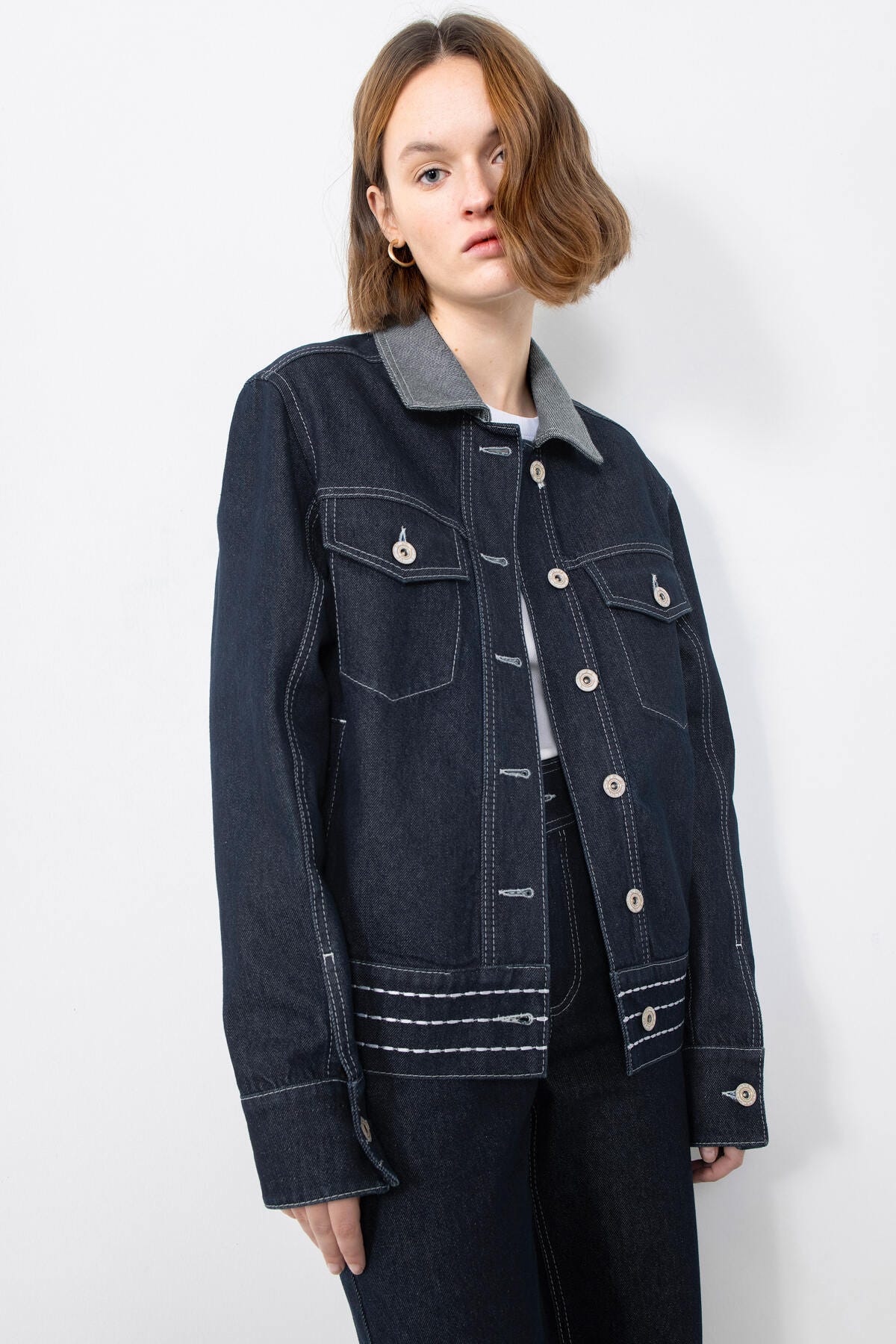 Dikiş Ve Çiçek Nakışlı Jean Ceket