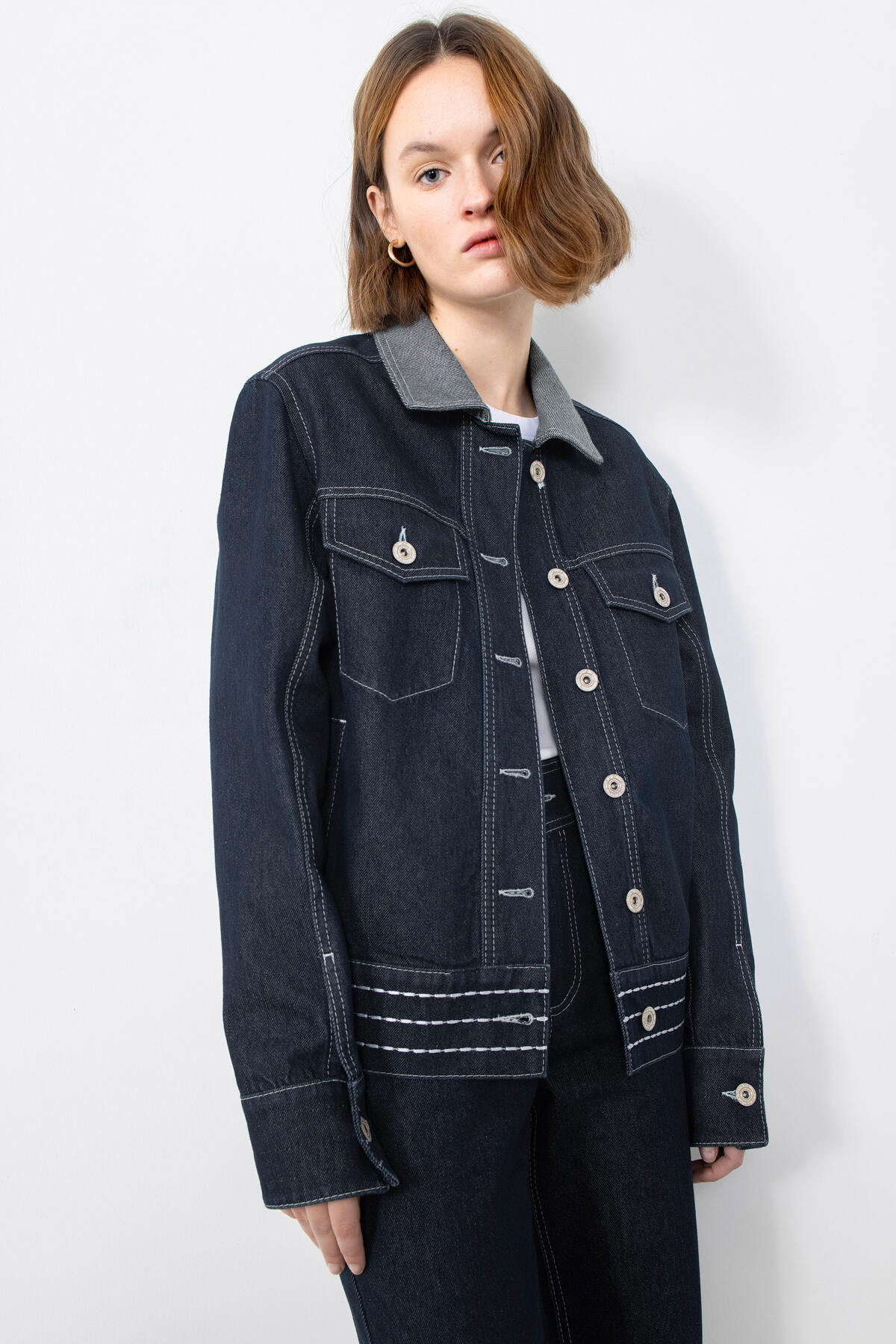 Dikiş Ve Çiçek Nakışlı Jean Ceket