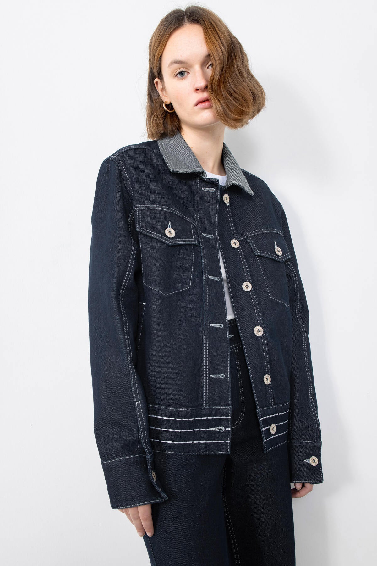 Dikiş Ve Çiçek Nakışlı Jean Ceket