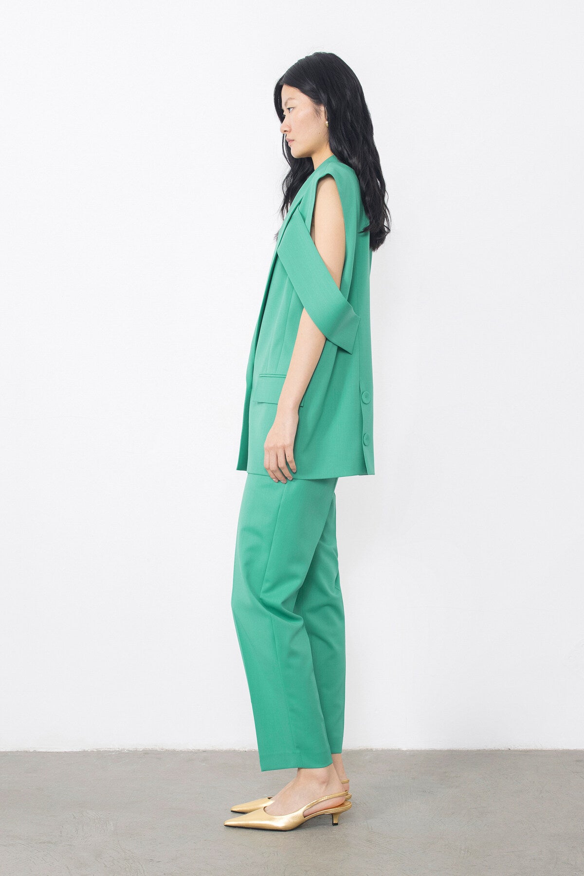 Arka Yırtmaç Düğme Detaylı Yelek