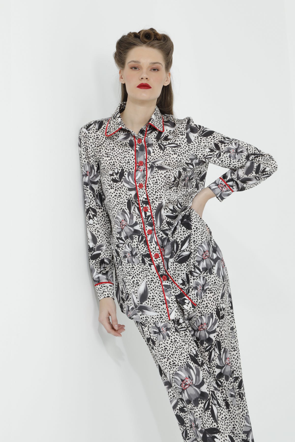 Gömlekli Rahat Kesim Bel Lastik Detaylı Takım