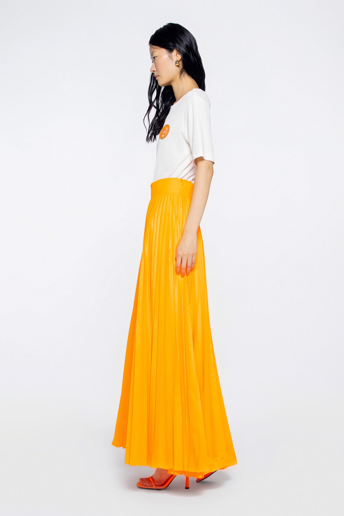 Aplike Nakış Detaylı Basic T-shirt