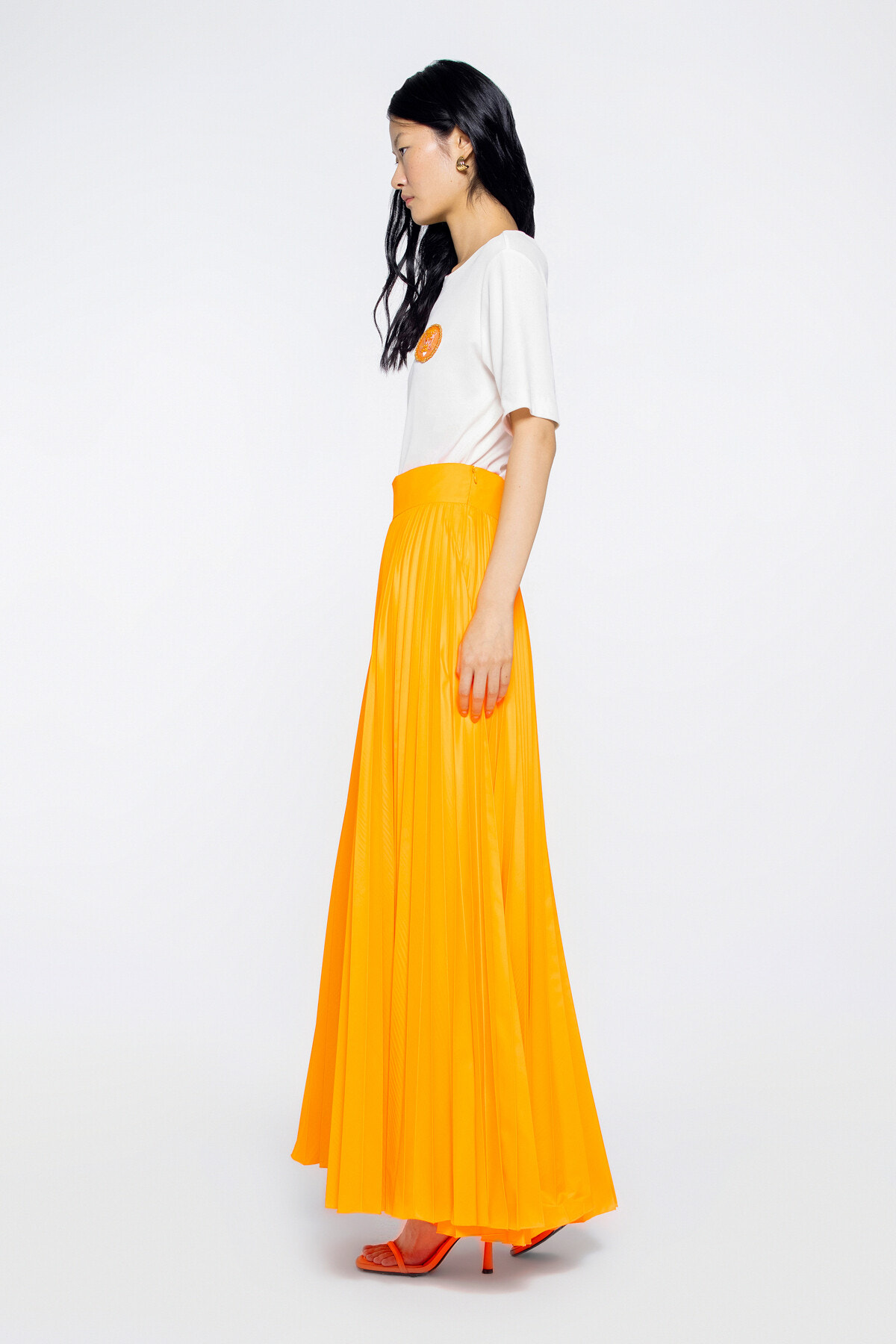 Aplike Nakış Detaylı Basic T-shirt