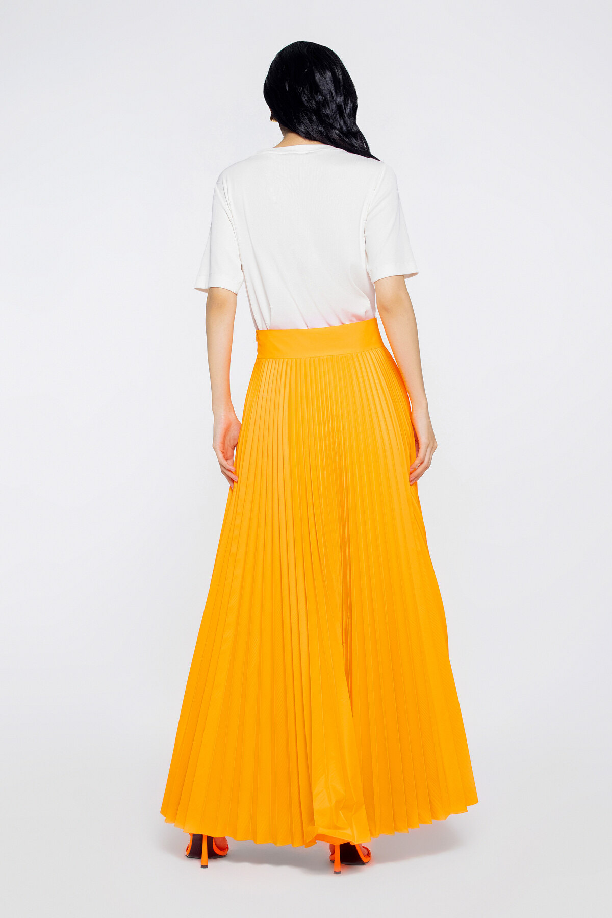 Aplike Nakış Detaylı Basic T-shirt