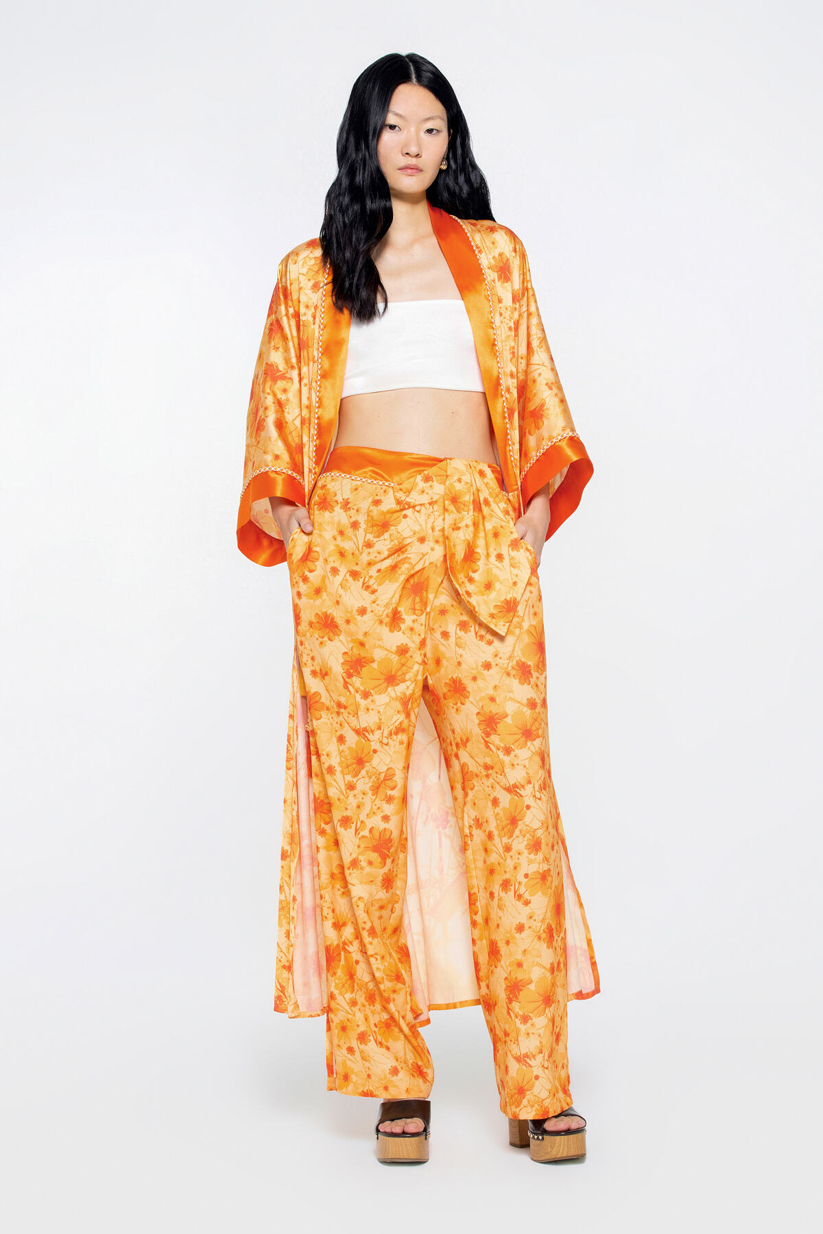 Bağlama Detaylı Kordon Ucu Püskül Süslemeli Özel Desen Oranj Saten Pantolon