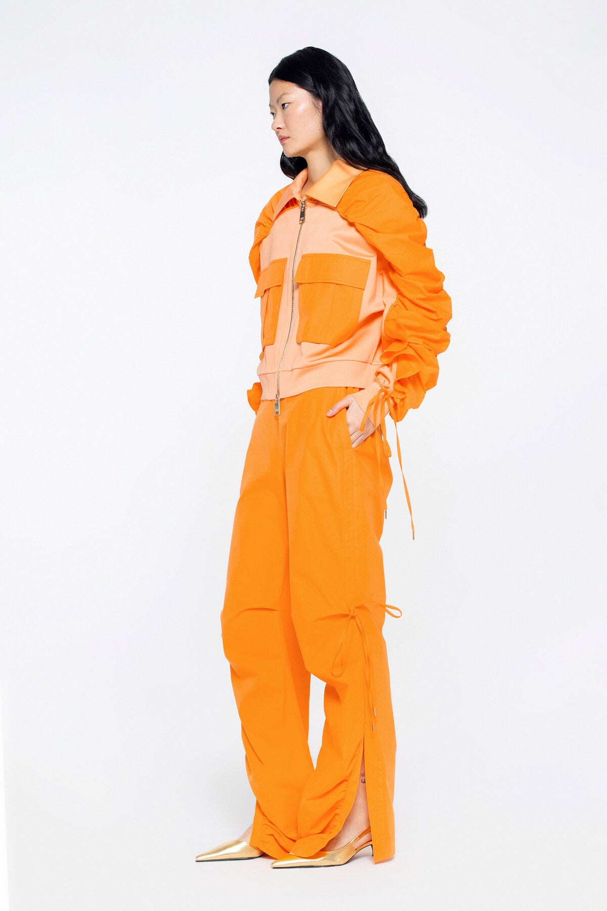 Önden Fermuarlı Cepli Kolları Büzgülü Somon Ceket