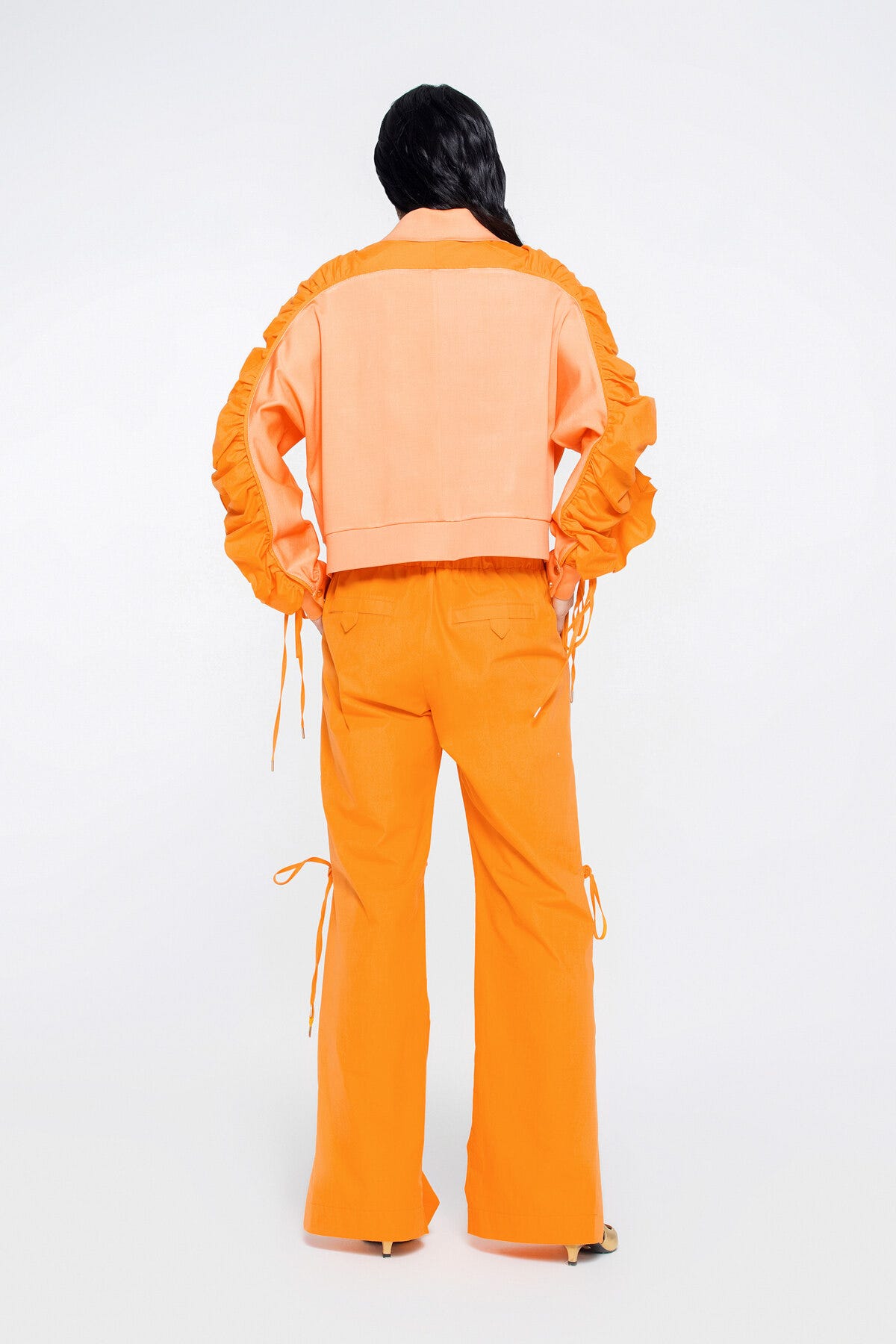 Önden Fermuarlı Cepli Kolları Büzgülü Somon Ceket