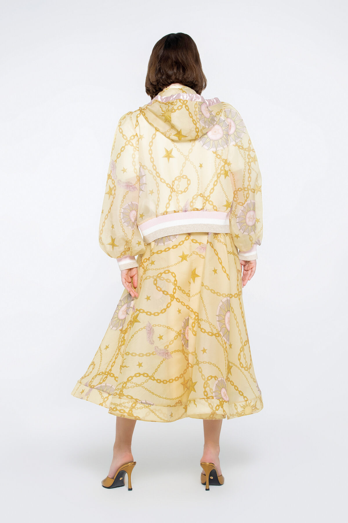 Etek Ucu Ve Manşet Ribana Detaylı Kapüşonlu Özel Desen Organze Ceket