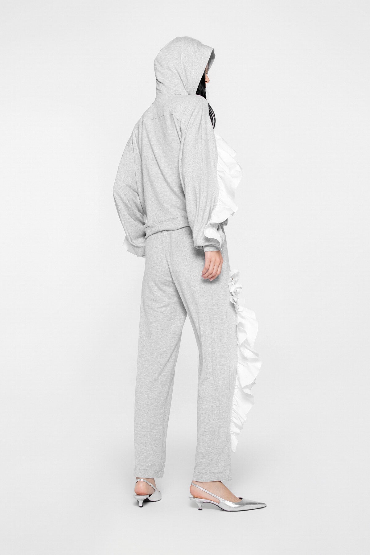 Fırfır Detaylı Etek Ucu Bağlanabilir Kapşonlu Ceket