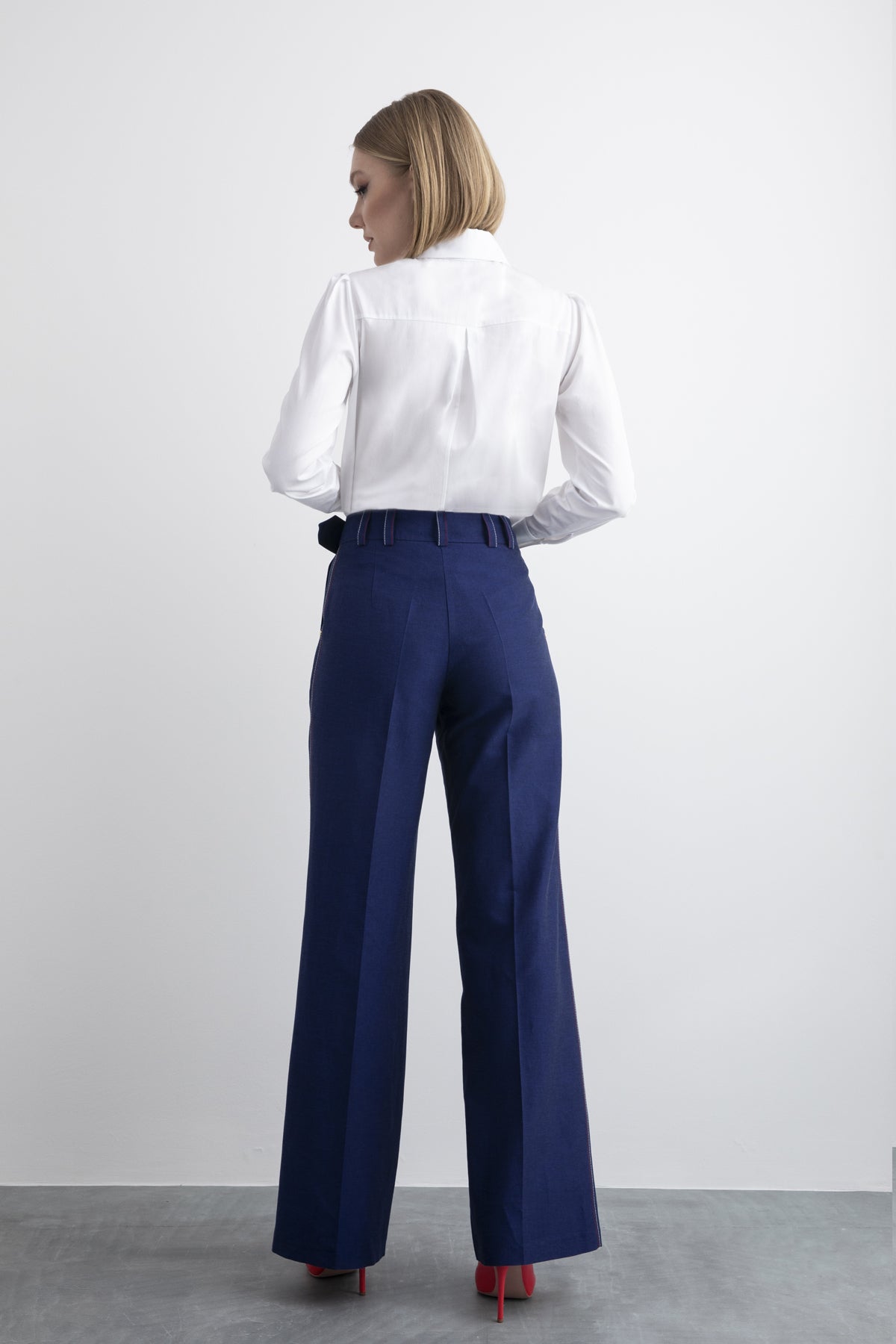 Kemer Detaylı Bol Paça Pantolon