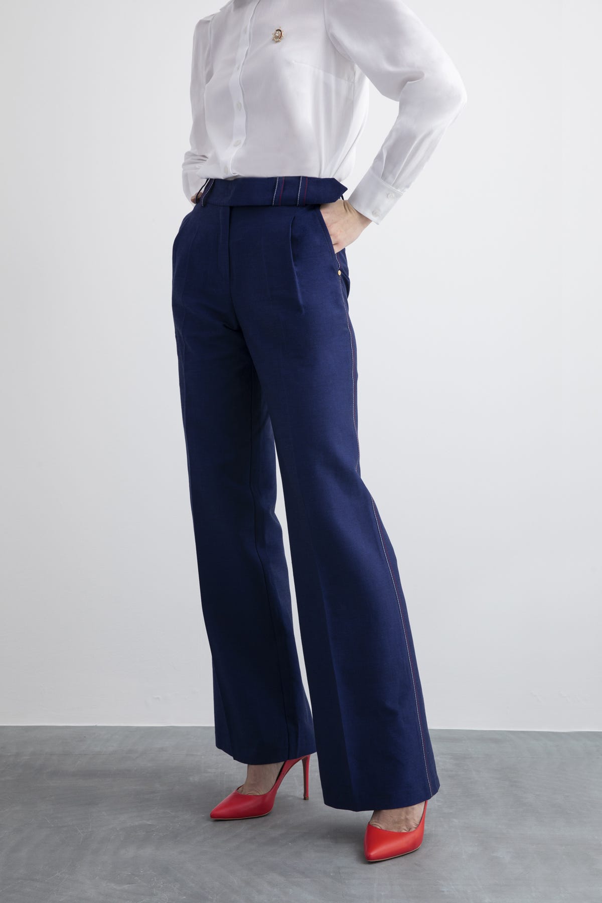 Kemer Detaylı Bol Paça Pantolon