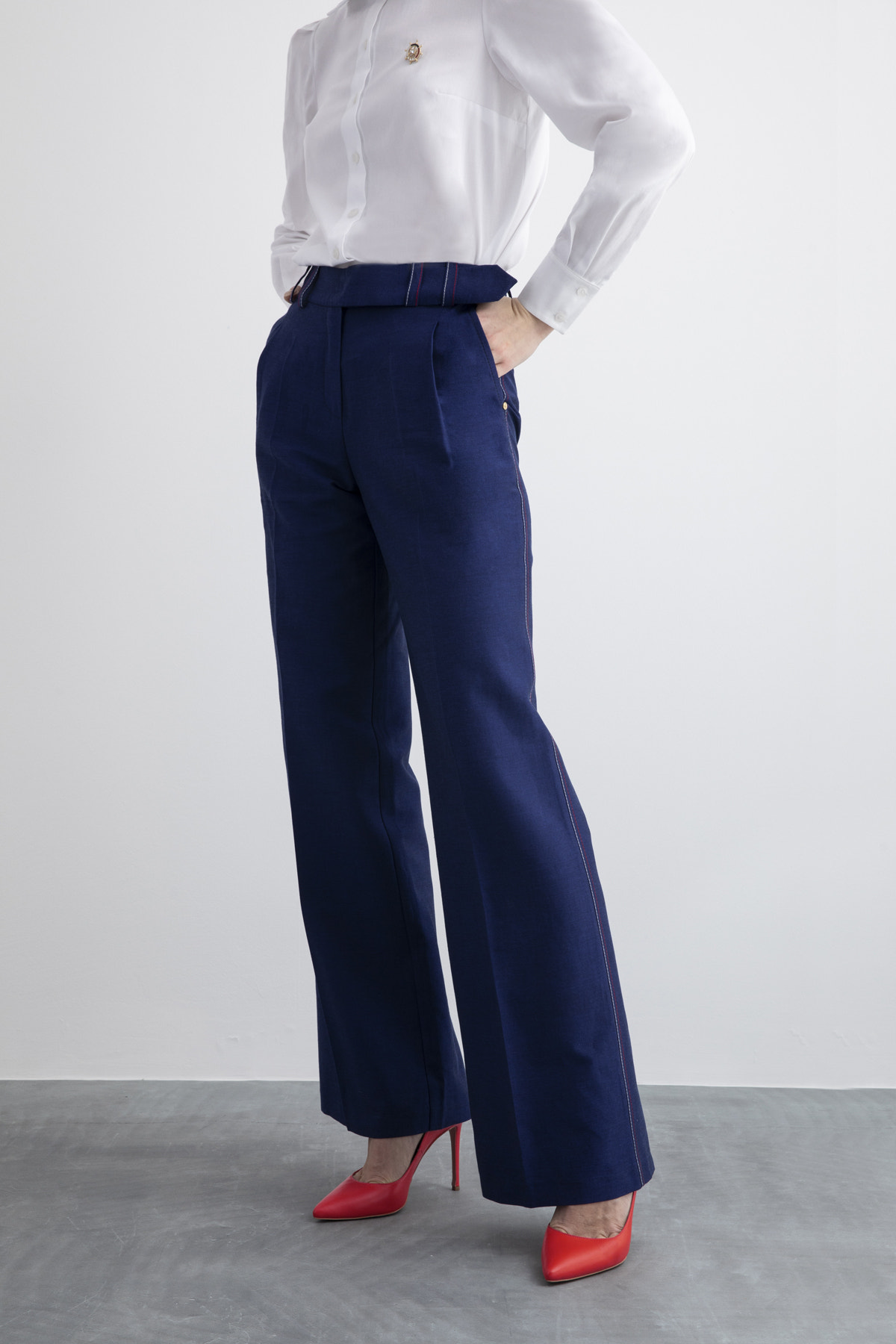 Kemer Detaylı Bol Paça Pantolon