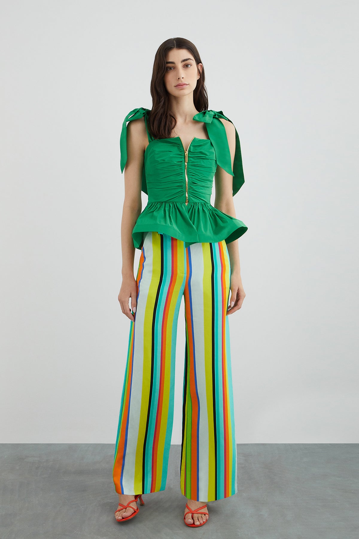 Omuzdan Bağlama Detaylı Önden Fermuarlı Tafta Bluz