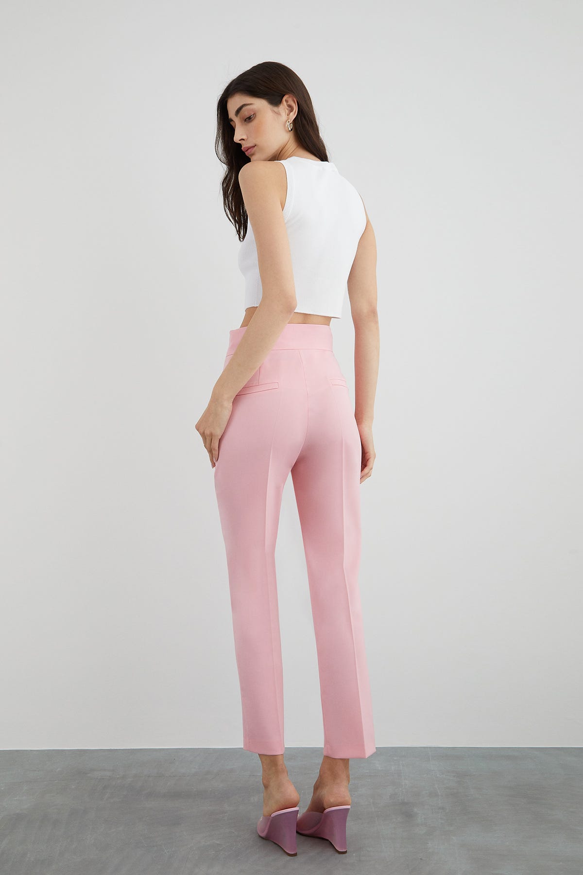 Pili Detaylı Havuç Pantolon